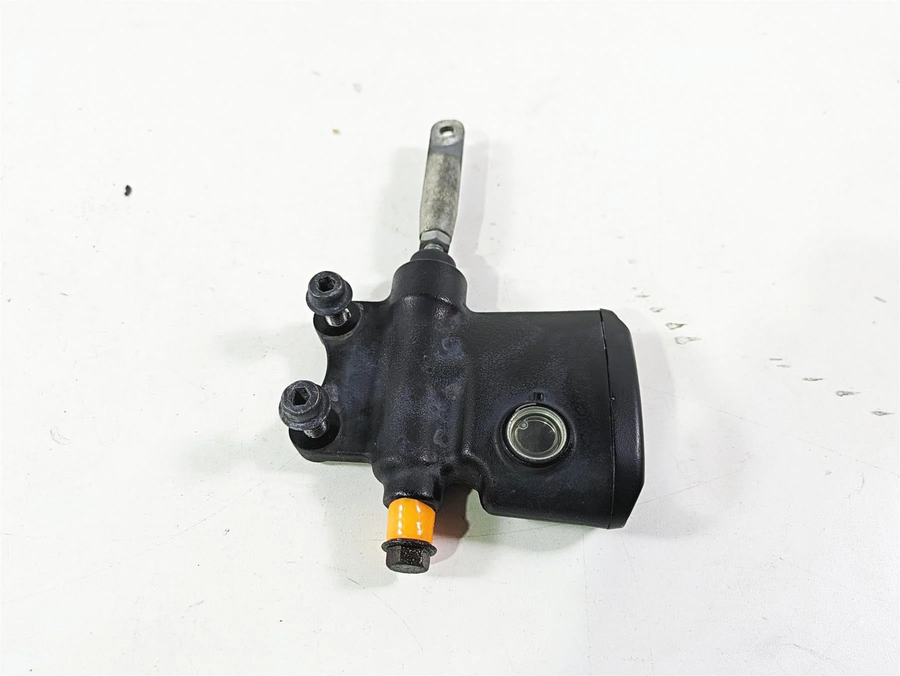 2018 Indian Chieftain Dark Horse Rear Brake Master Cylinder 5/8" 1912864 - Image 2