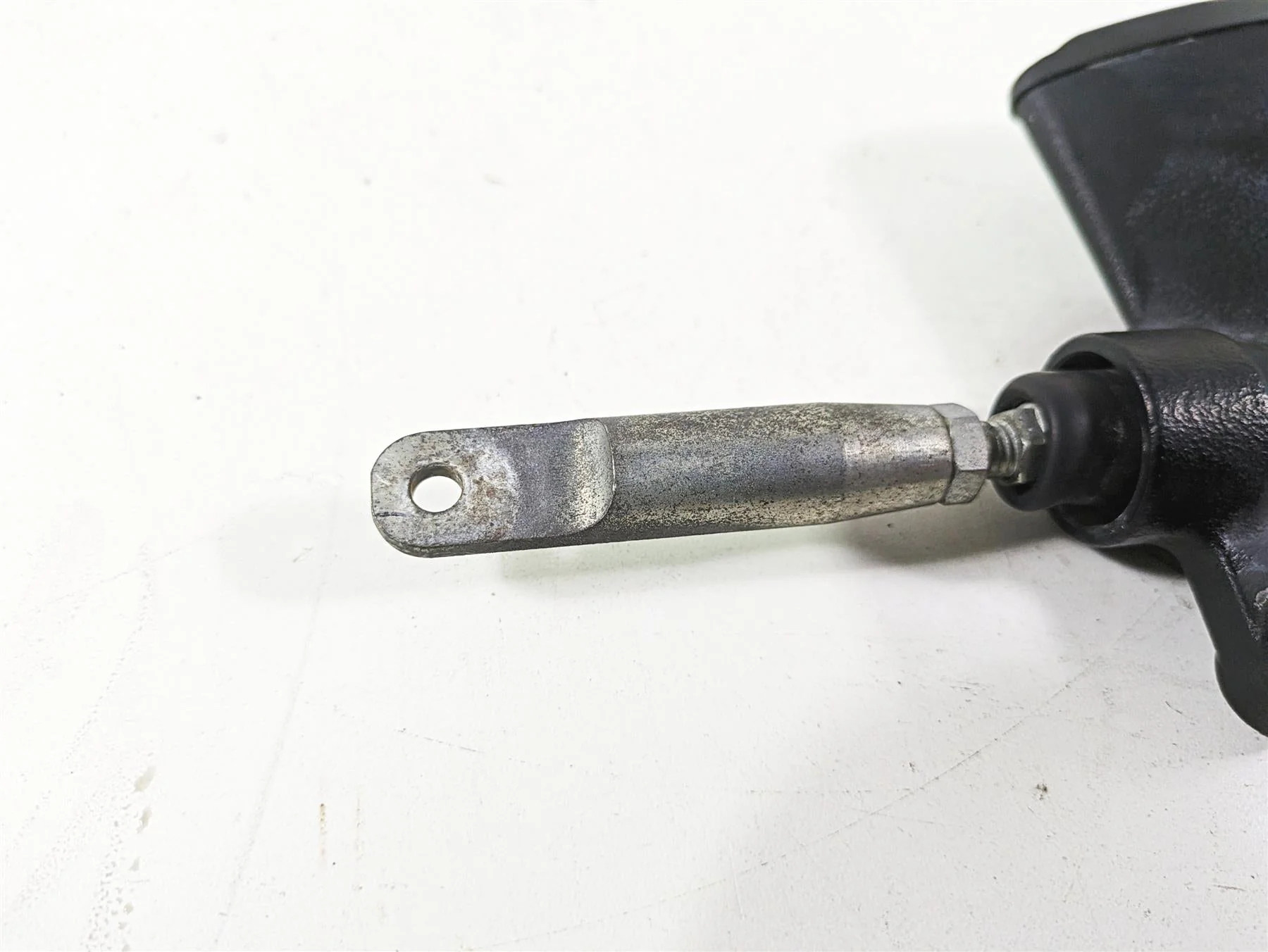 2018 Indian Chieftain Dark Horse Rear Brake Master Cylinder 5/8" 1912864 - Image 6