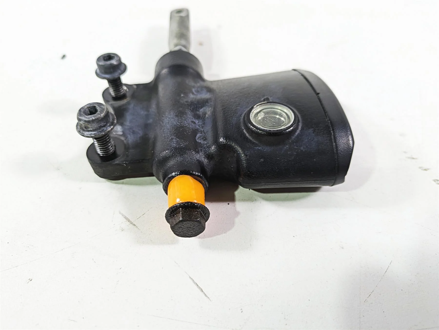 2018 Indian Chieftain Dark Horse Rear Brake Master Cylinder 5/8" 1912864 - Image 9