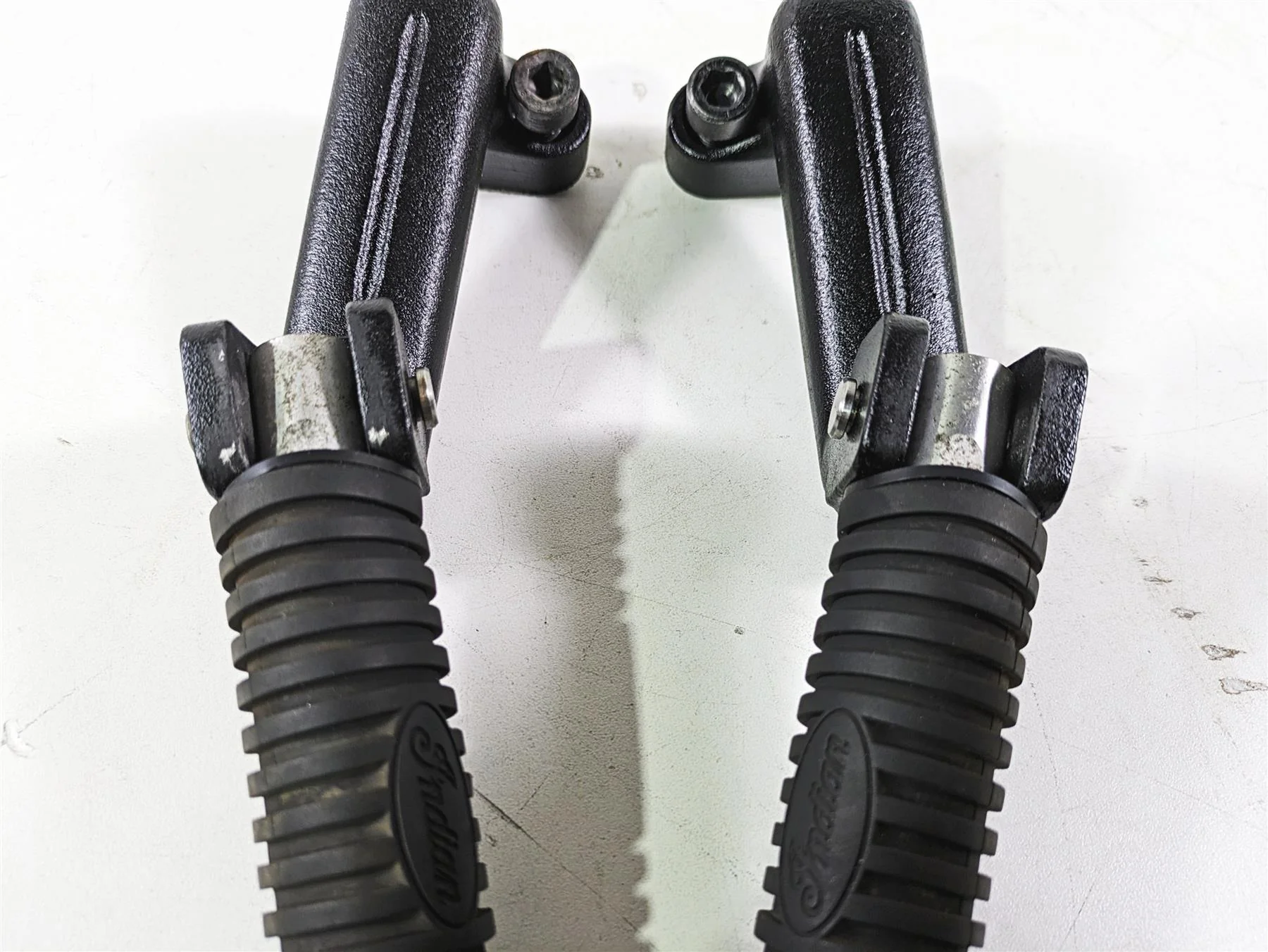 2018 Indian Chieftain Dark Horse Rear Passenger Foot Pegs 5140869 5140870 - Image 9