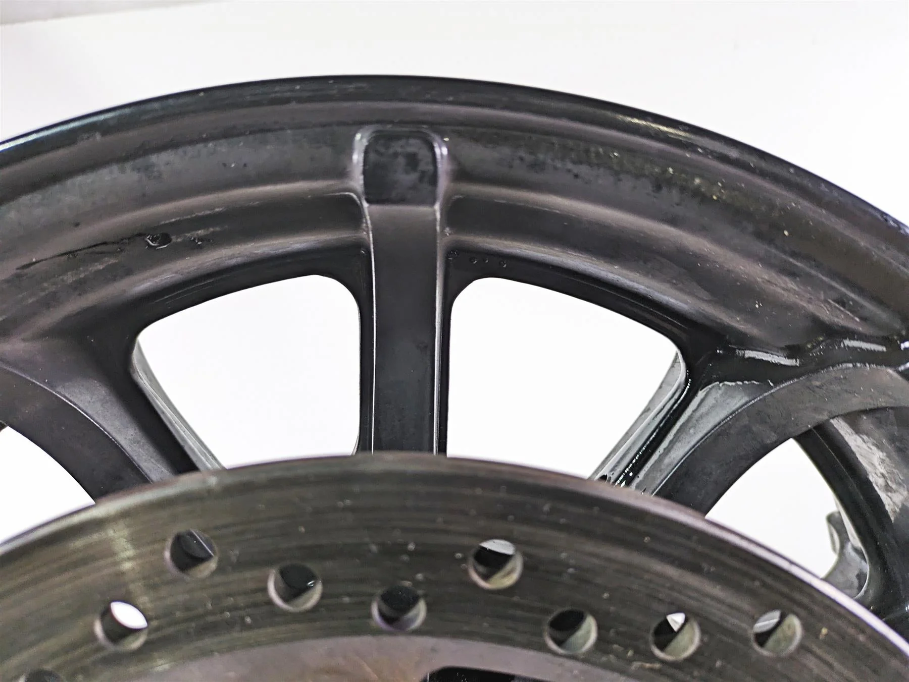2018 Indian Chieftain Dark Horse Rear Wheel Rim 16x5 1523060 - Image 10