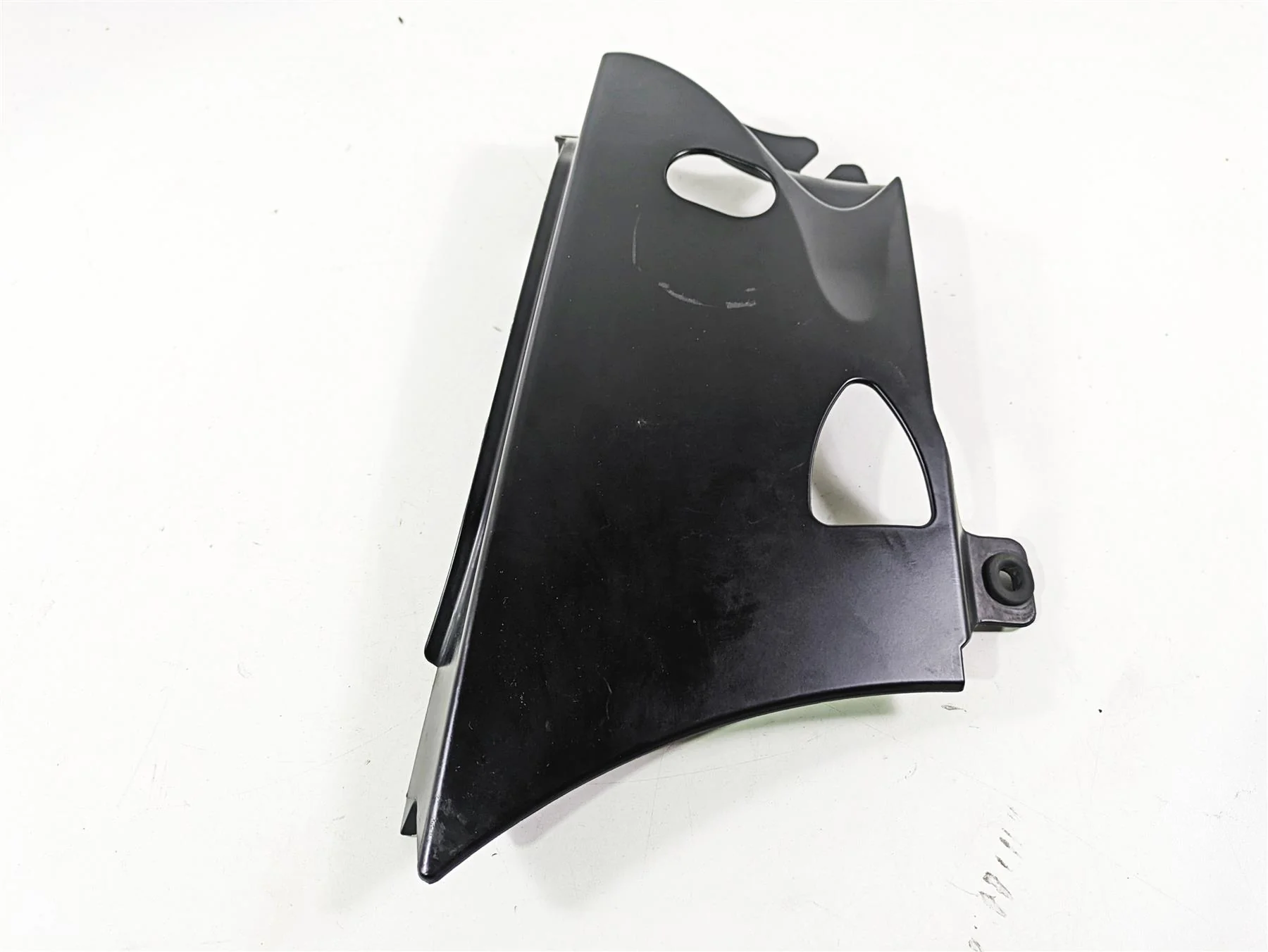 2018 Indian Chieftain Dark Horse Right Lower Side Cover Fairing 5450418 5456034 - Image 4