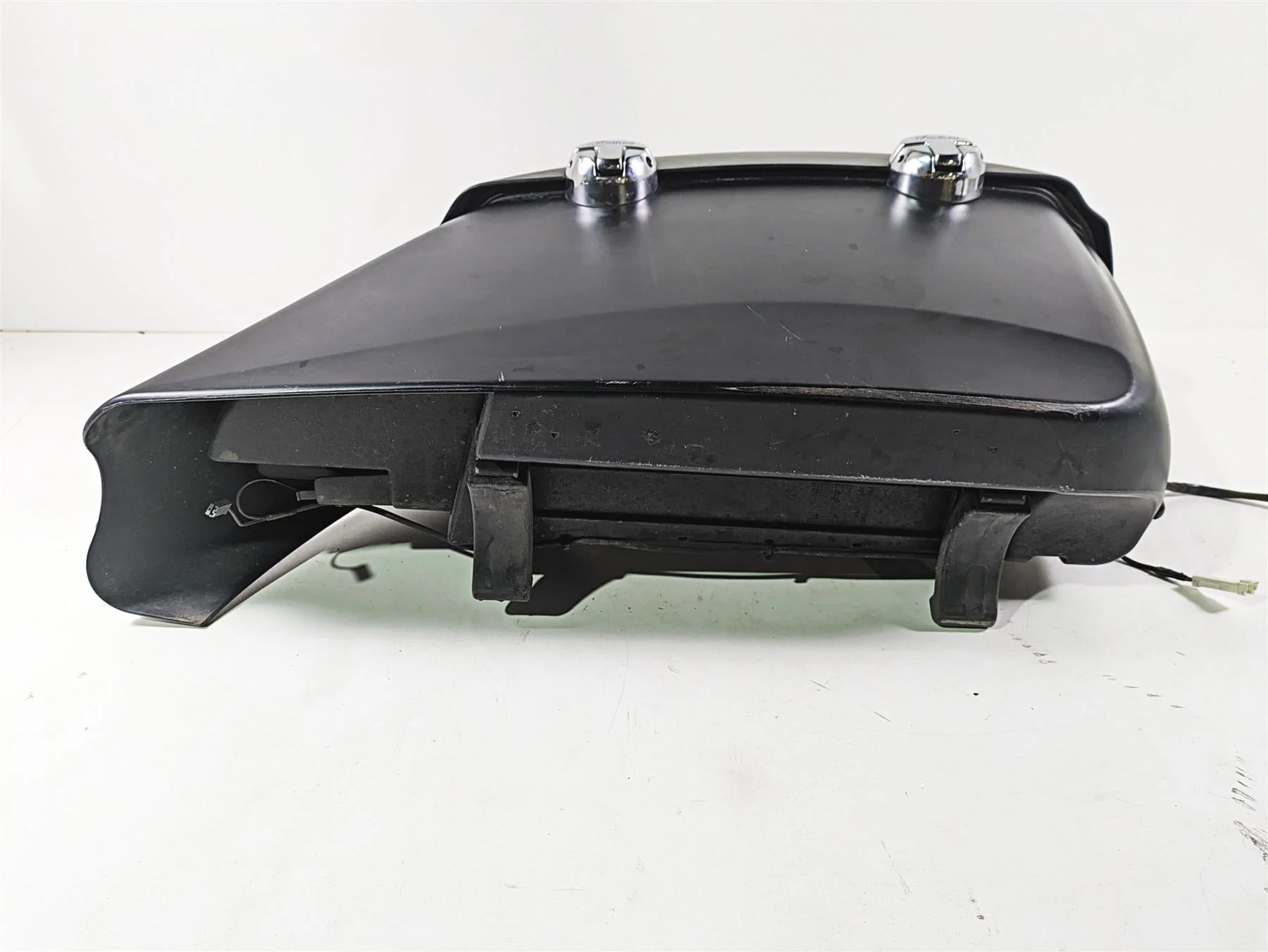 2018 Indian Chieftain Dark Horse Right Saddlebag Saddle Bag & Speaker 5451494 - Image 8
