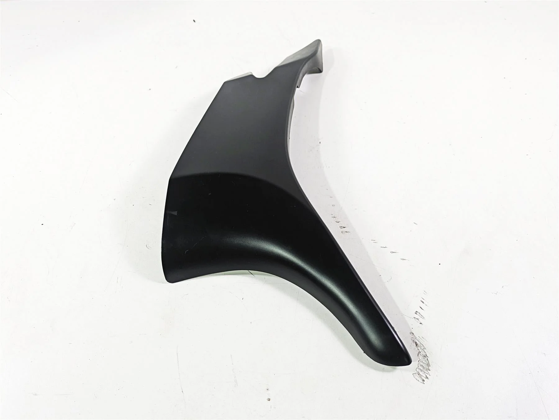 2018 Indian Chieftain Dark Horse Right Upper Side Cover Fairing 5450243 - Image 2
