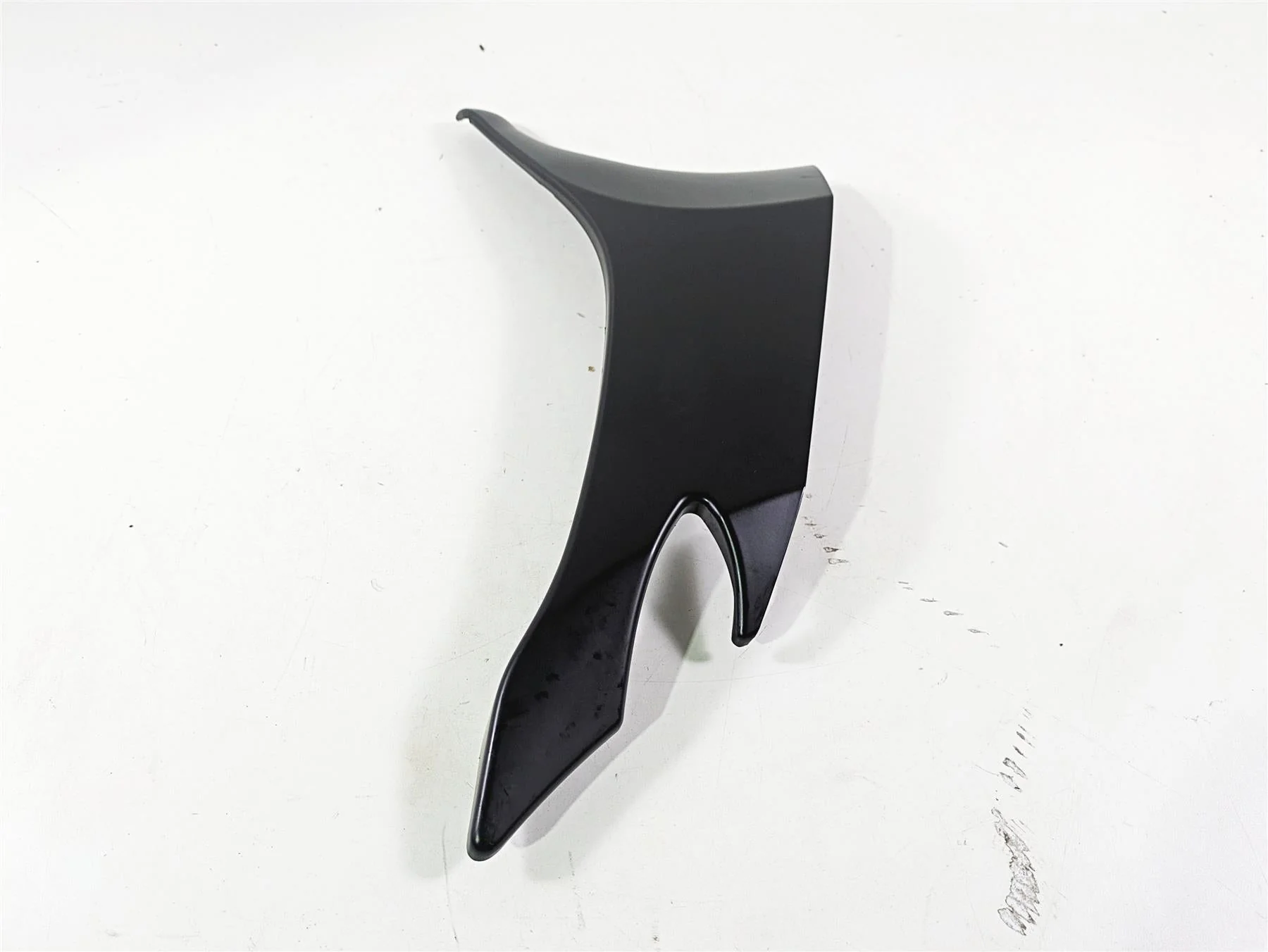 2018 Indian Chieftain Dark Horse Right Upper Side Cover Fairing 5450243 - Image 4