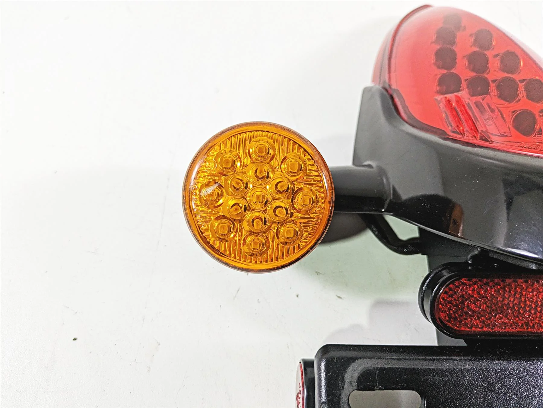 2018 Indian Chieftain Dark Horse Taillight Blinker Plate Holder Set 5138445 - Image 7