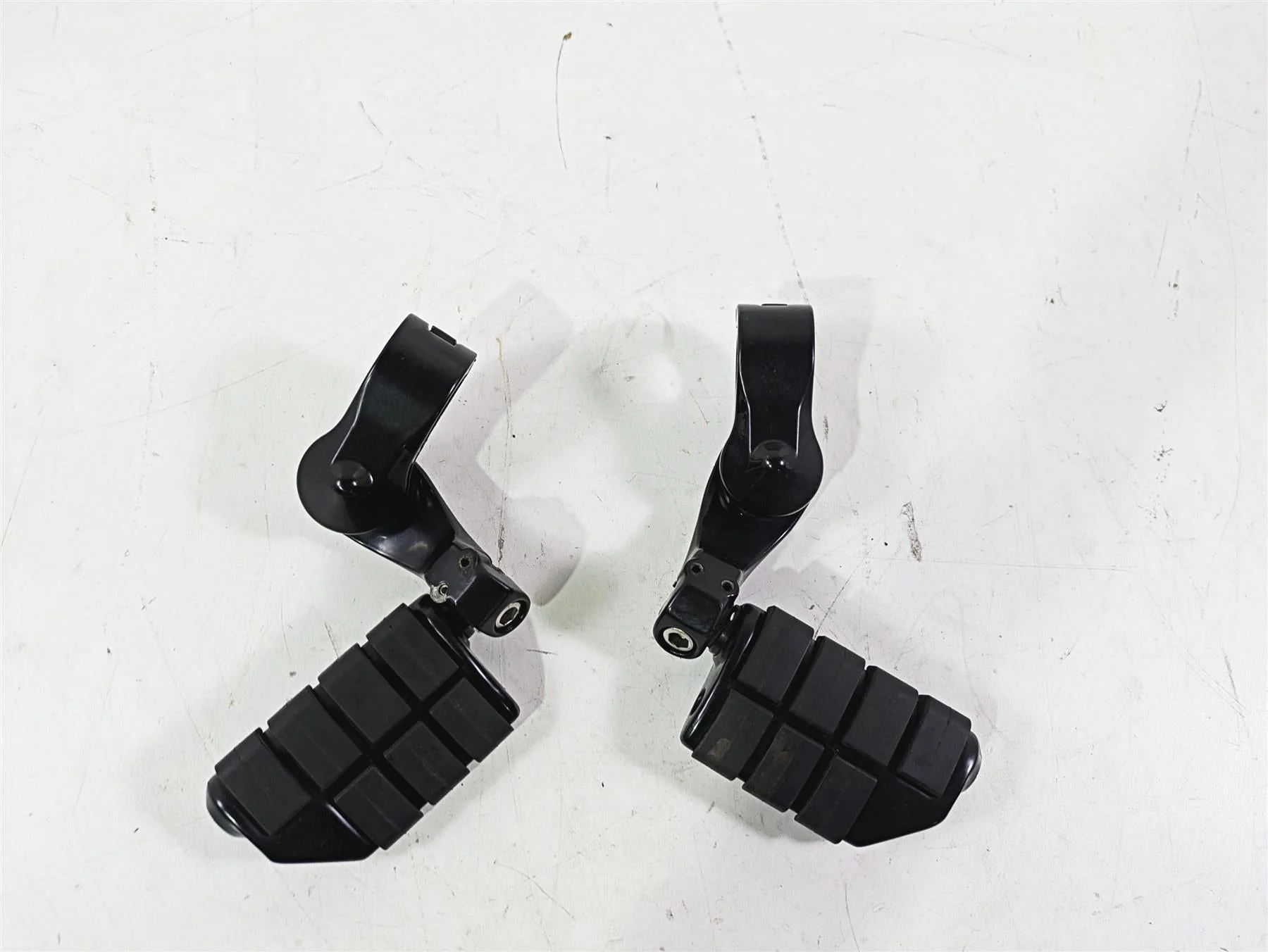 2018 Indian Chieftain Limited Black Aftermarket Highway Foot Peg Set - Image 4
