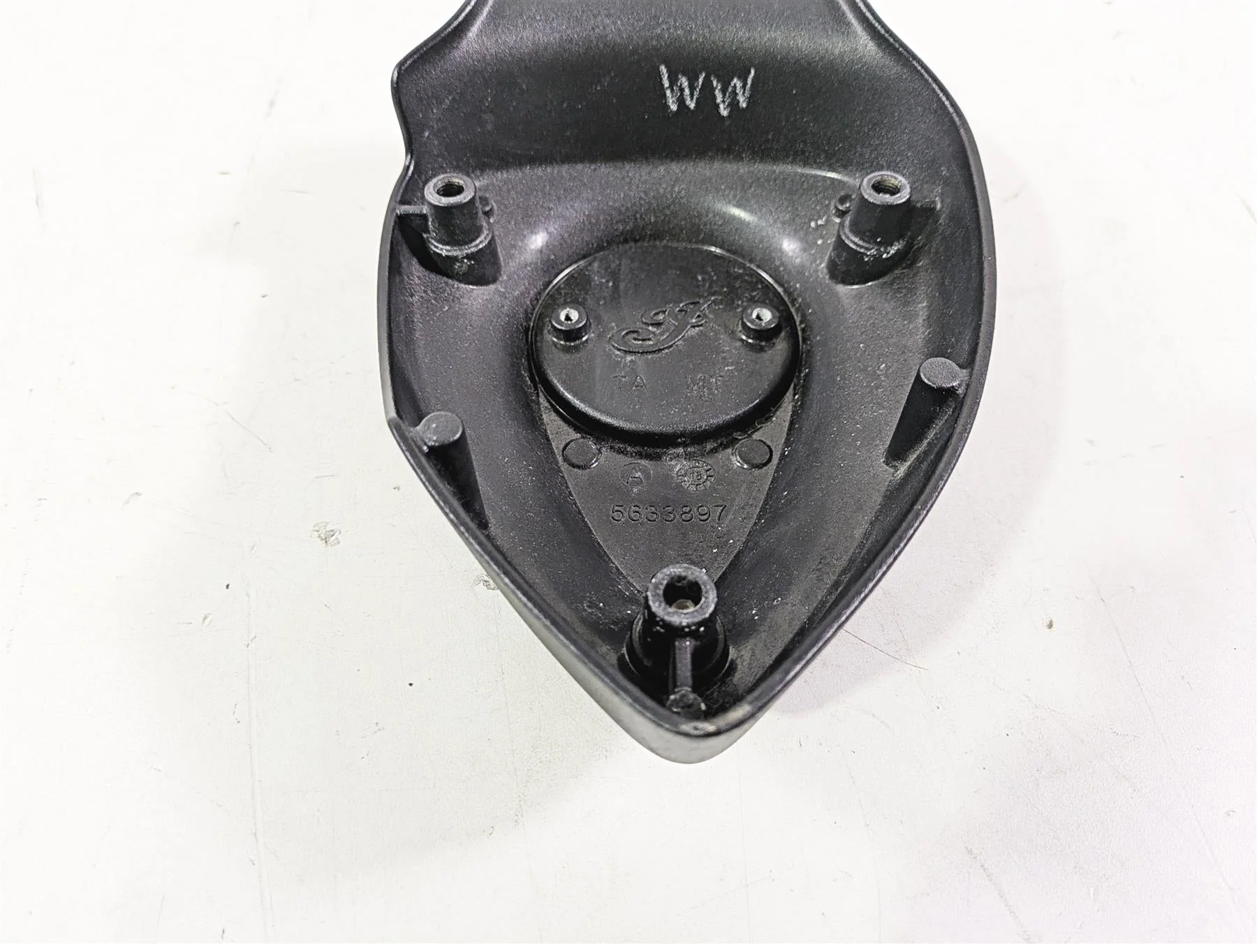 2018 Indian Chieftain Limited Black Side Ignition Coil Cover  5633897 - Image 12
