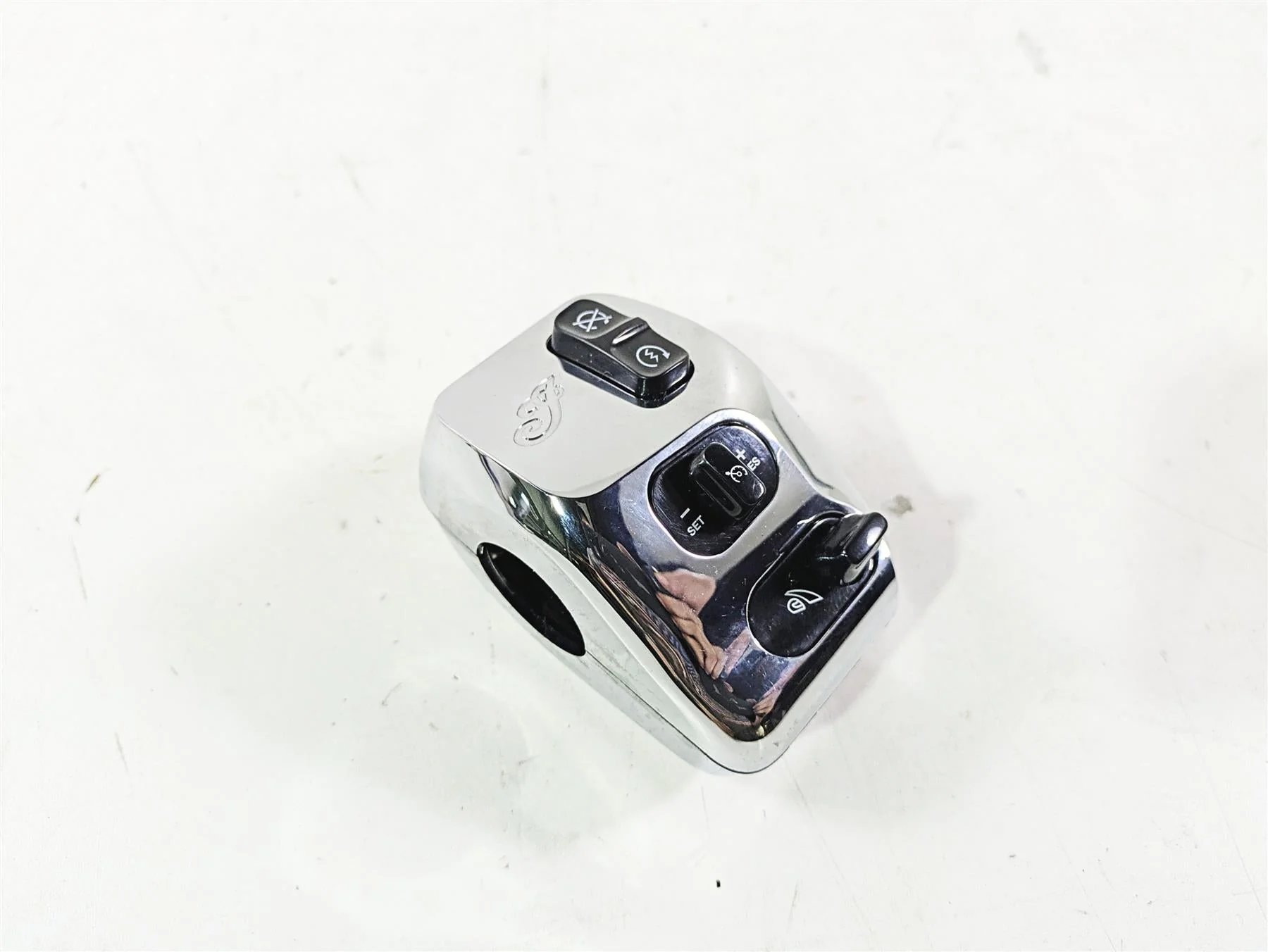 2018 Indian Chieftain Limited Chrome Right Hand Control Switch 4016911 4018445 - Image 11