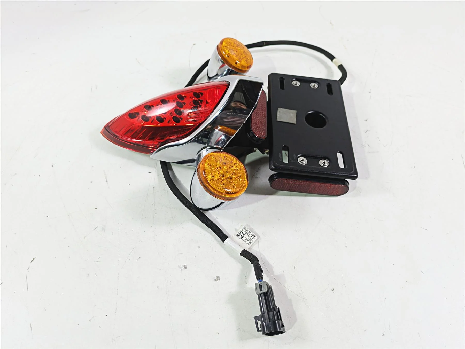 2018 Indian Chieftain Limited Chrome Taillight Blinker Plate Holder Set 5138445 - Image 4