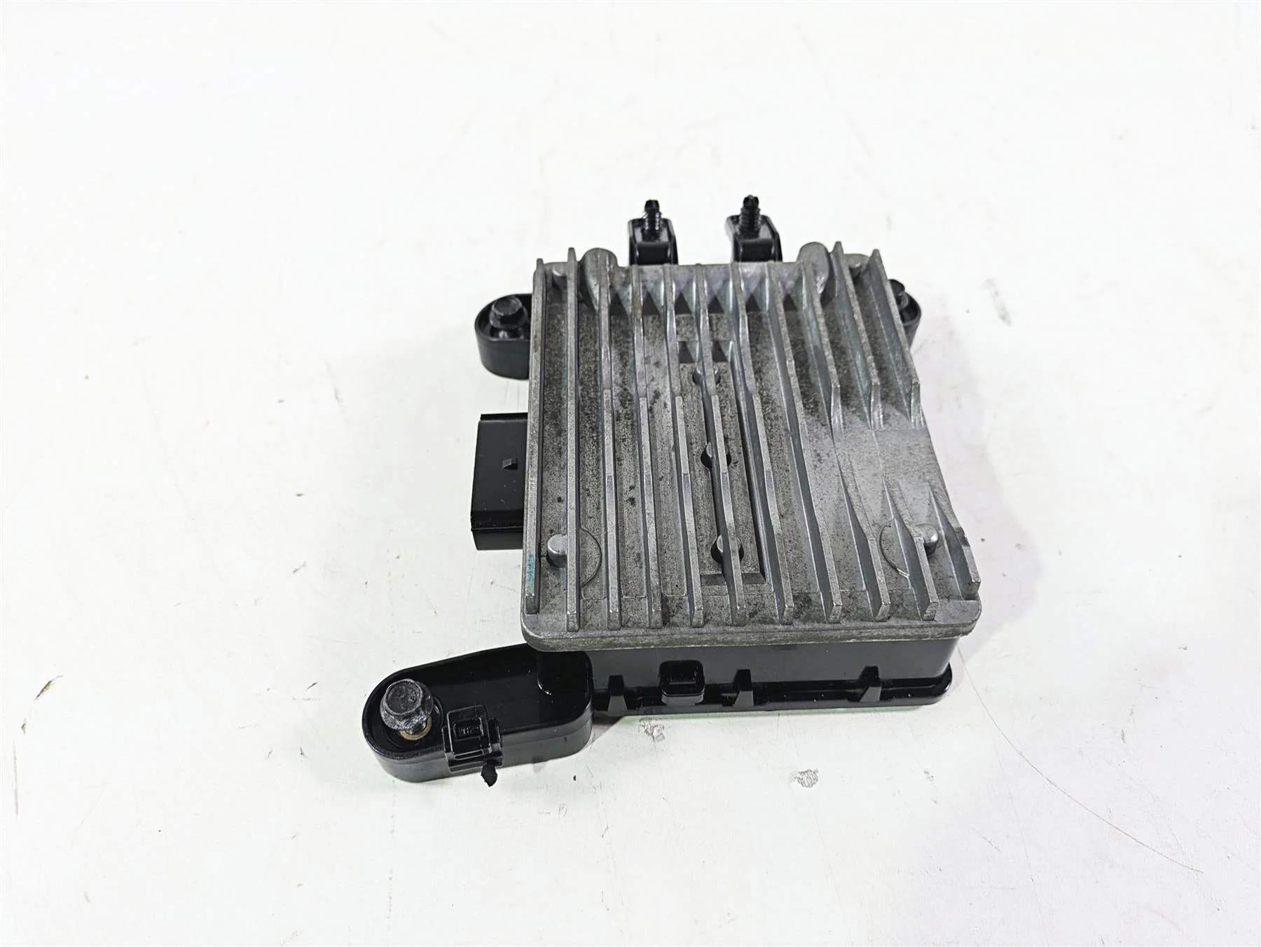 2018 Indian Chieftain Limited Front Amplifier Amp Radio Stereo 4015979 - Image 5