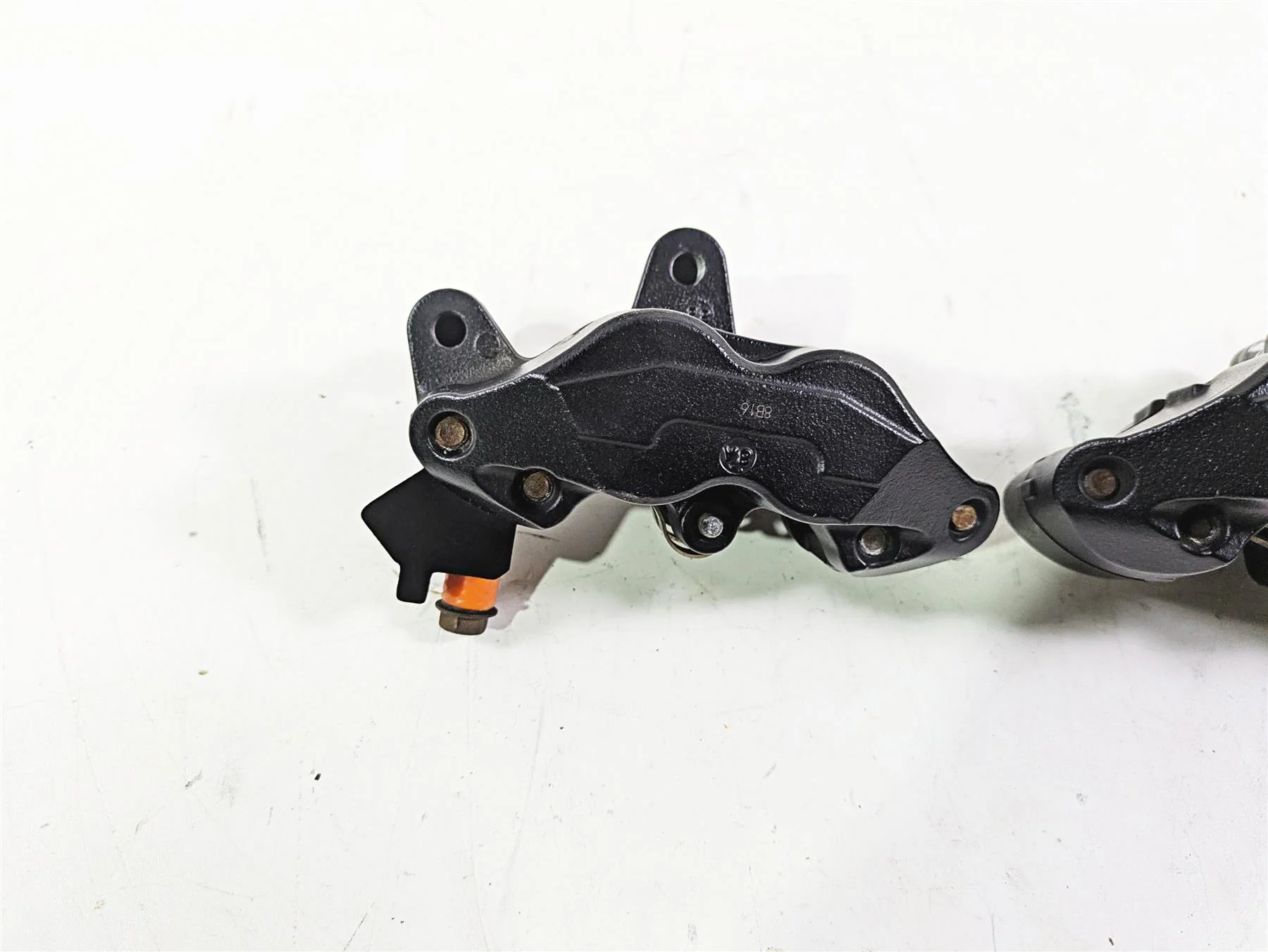 2018 Indian Chieftain Limited Front Brake Caliper Set 1912390 1912391 - Image 12