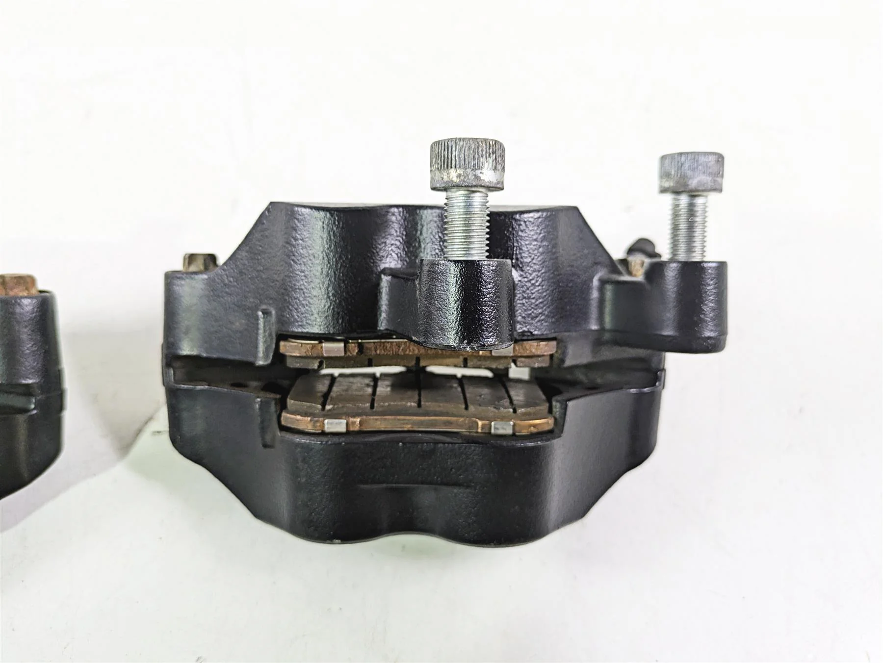 2018 Indian Chieftain Limited Front Brake Caliper Set 1912390 1912391 - Image 8