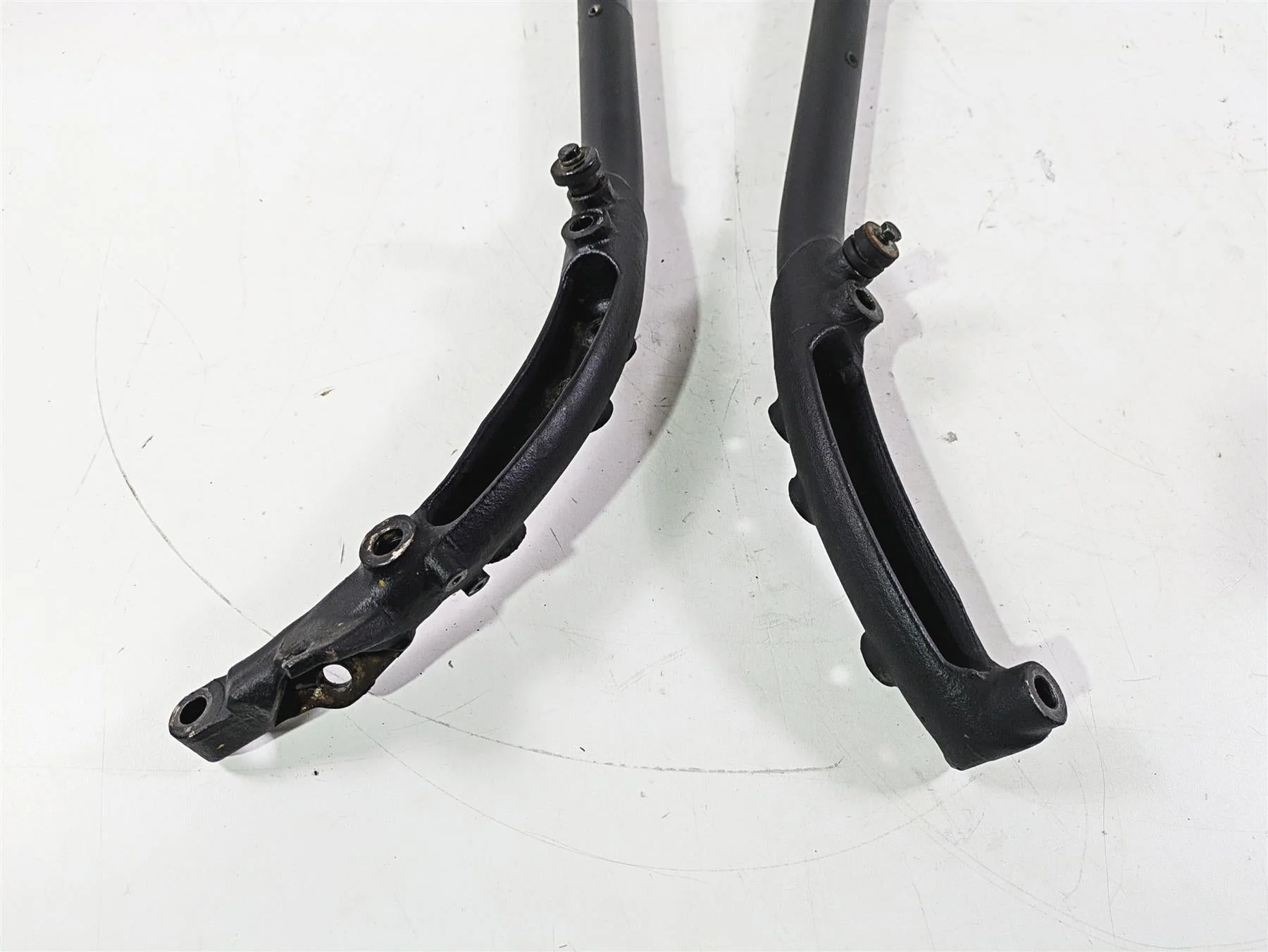 2018 Indian Chieftain Limited Front Frame Down Tube Set 1018969 1018970 - Image 6