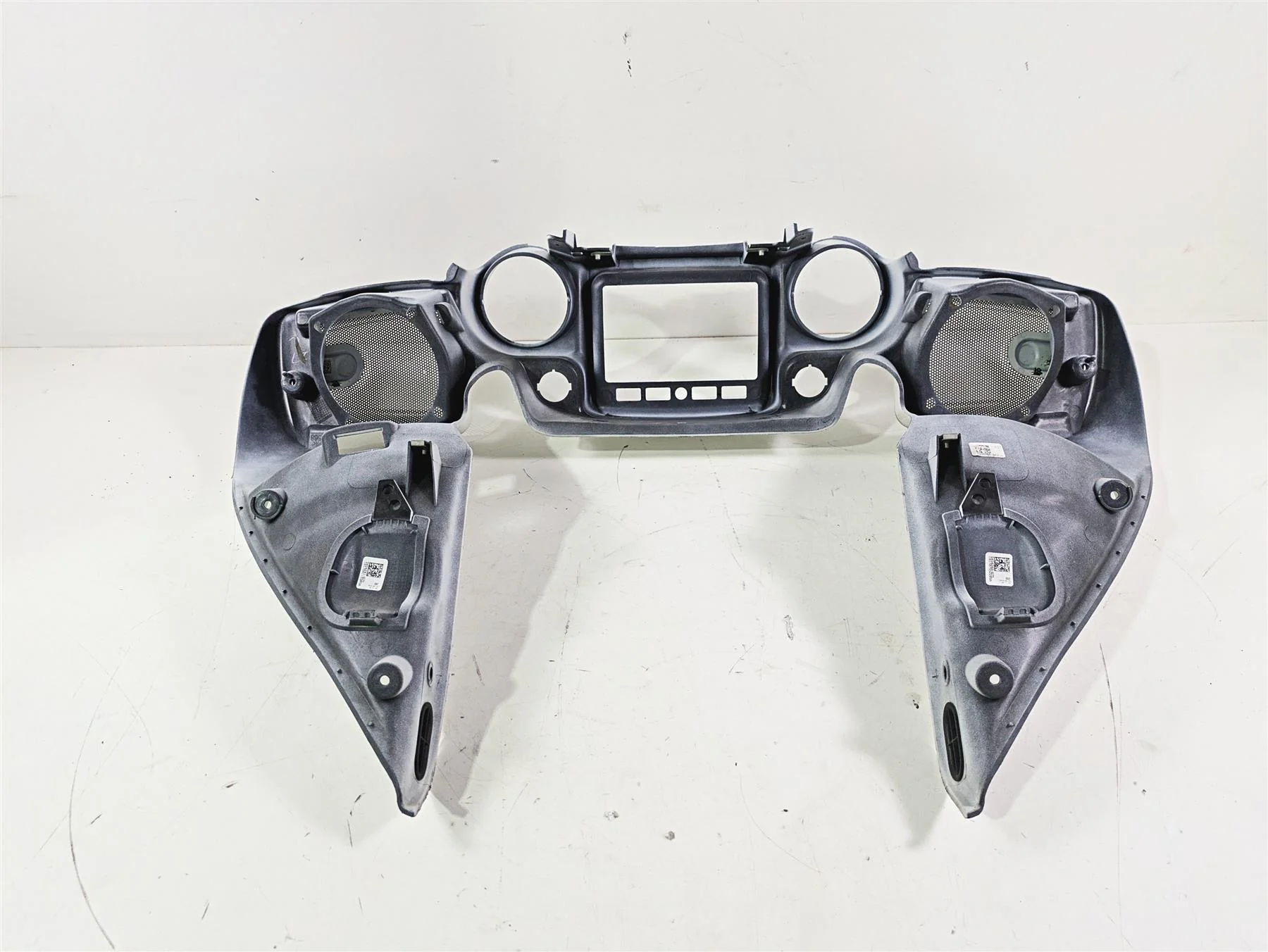 2018 Indian Chieftain Limited Front Nose Inner Fairing Cover Speaker 5452568 - Image 2