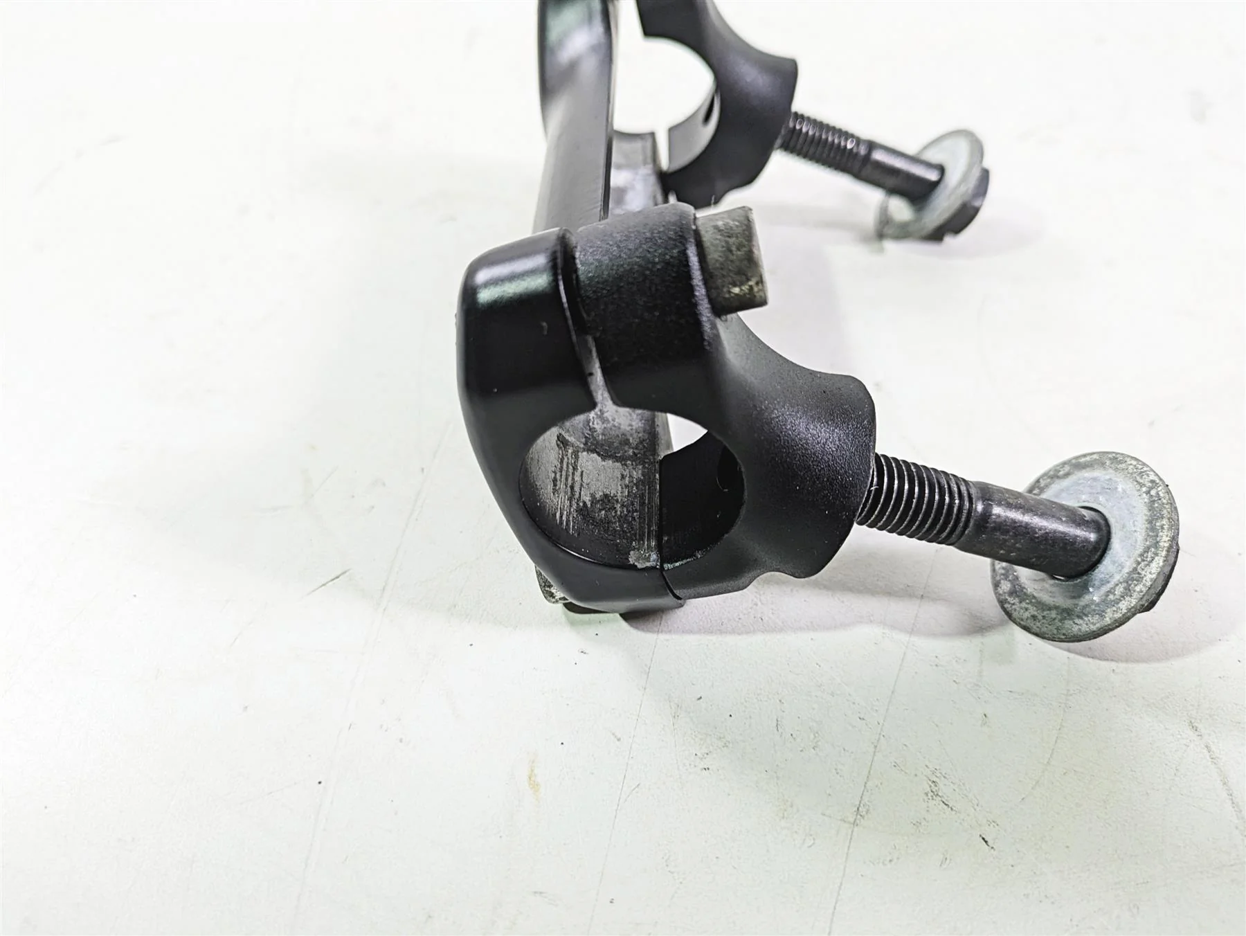 2018 Indian Chieftain Limited Handlebar Riser Holder Set 5139656 - Image 10