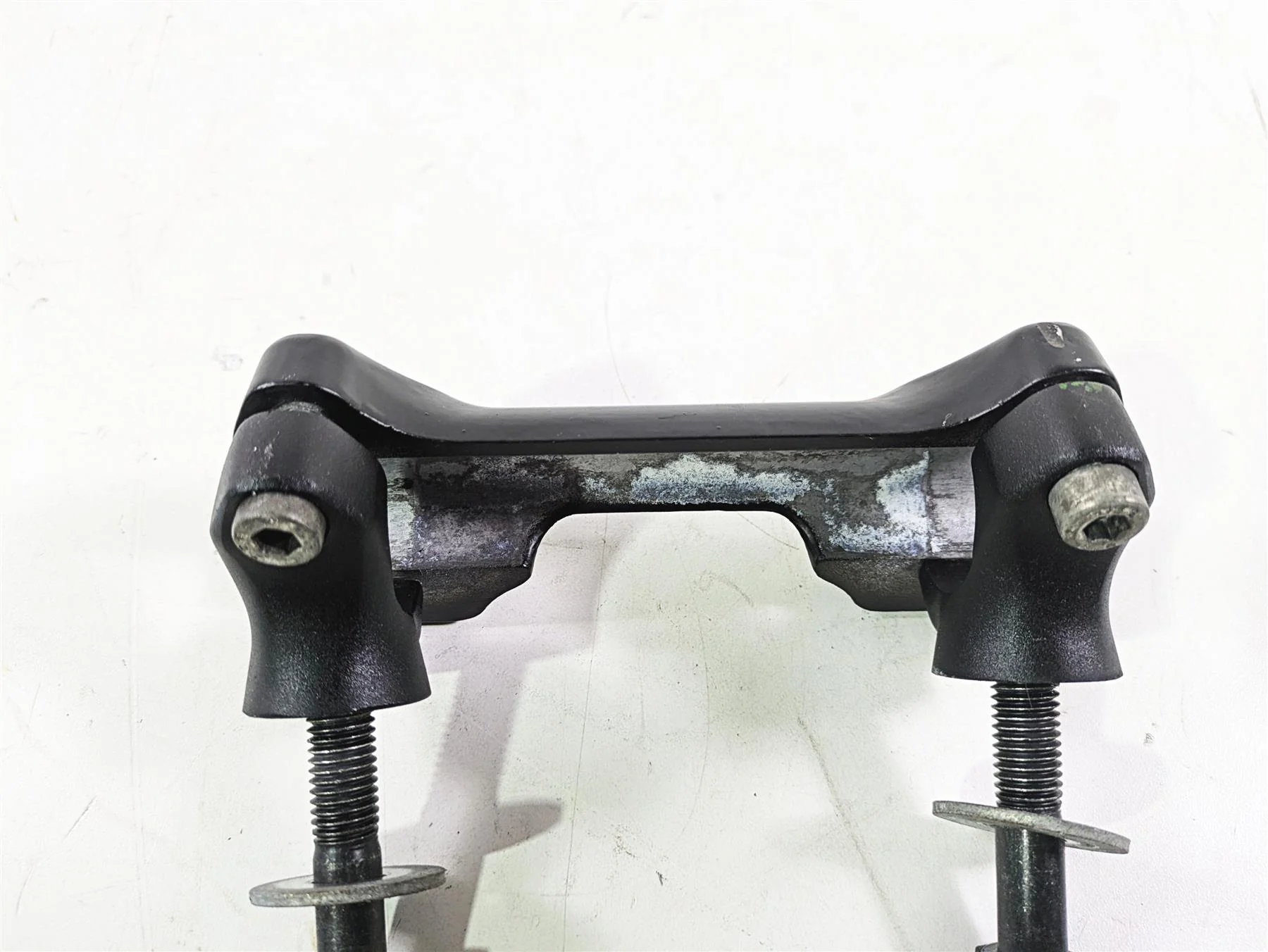 2018 Indian Chieftain Limited Handlebar Riser Holder Set 5139656 - Image 11