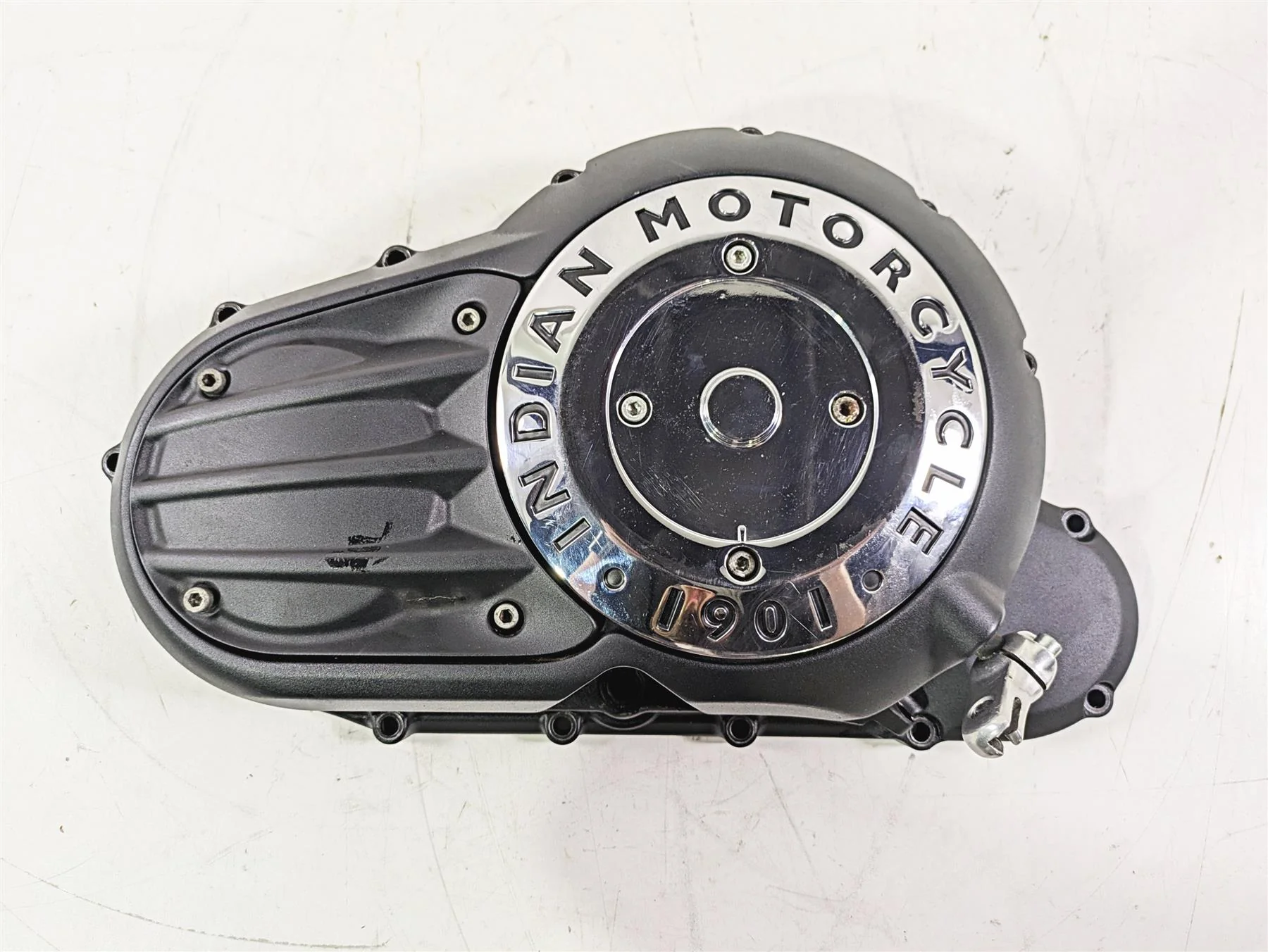2018 Indian Chieftain Limited Primary Drive Clutch Engine Cover 1205125-521 - Image 7