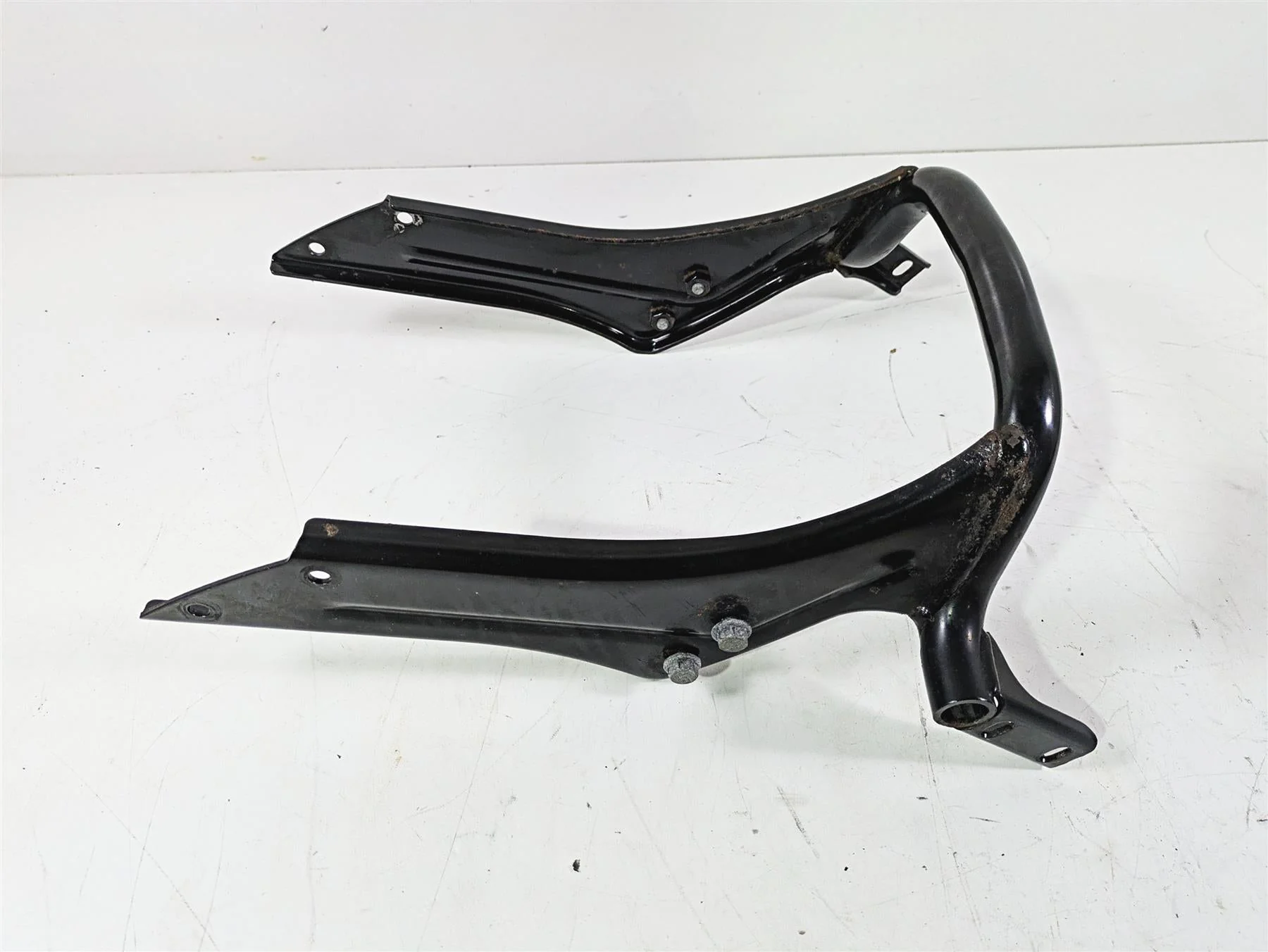 2018 Indian Chieftain Limited Rear Fender Metal Support 1023005