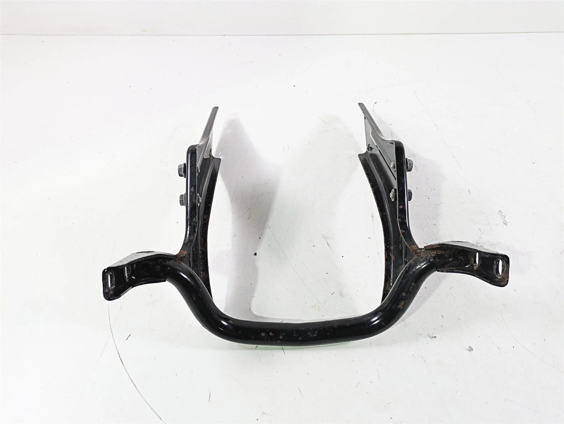 2018 Indian Chieftain Limited Rear Fender Metal Support 1023005 - Image 7