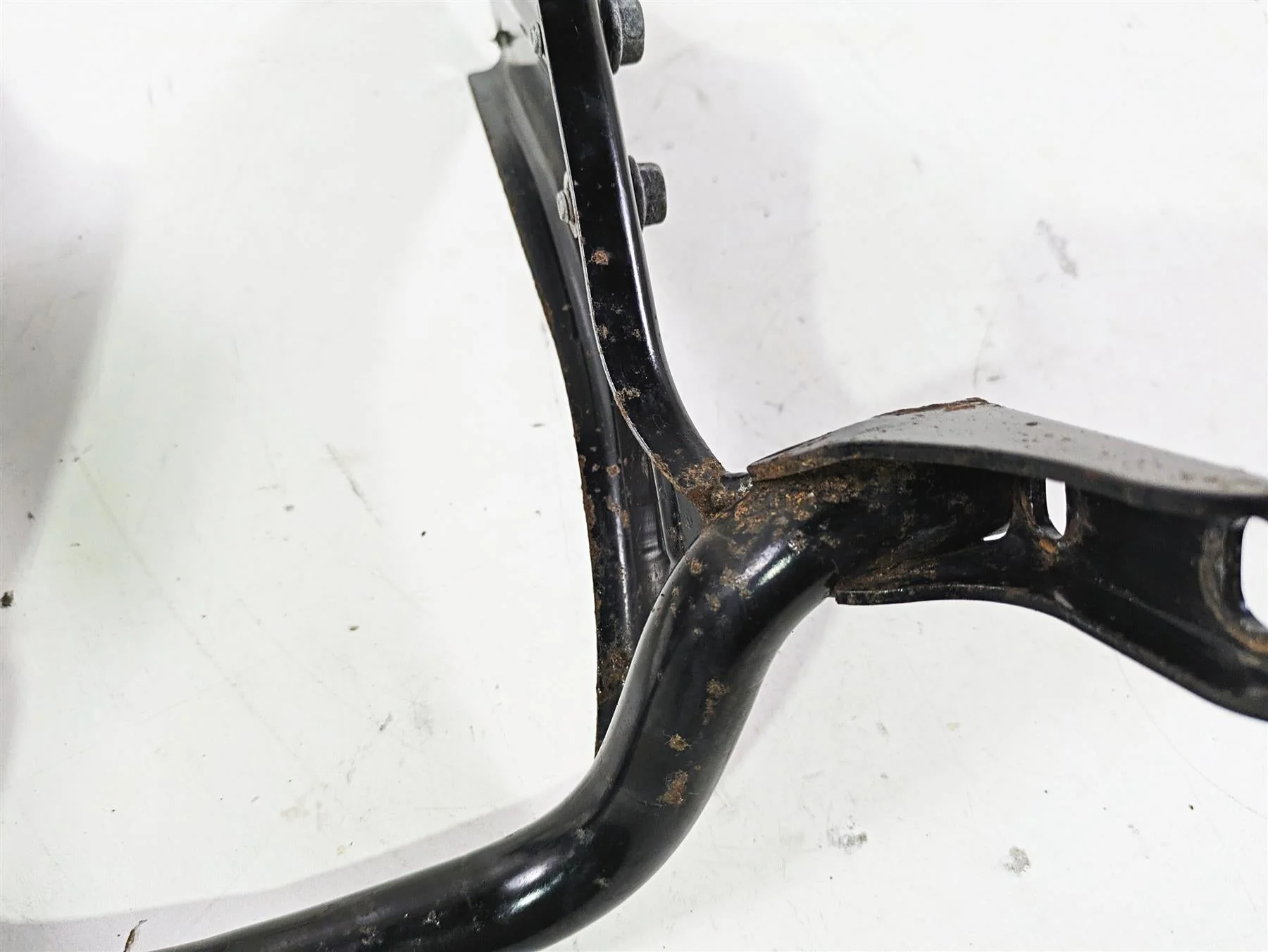 2018 Indian Chieftain Limited Rear Fender Metal Support 1023005 - Image 8