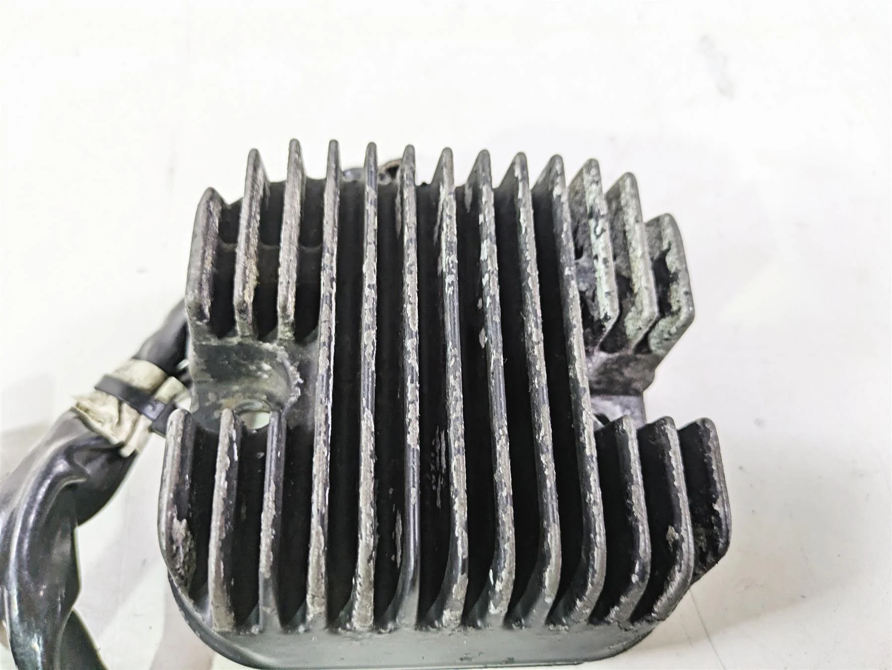 2018 Indian Chieftain Limited Rectifier Voltage Regulator 4014300 - Image 5