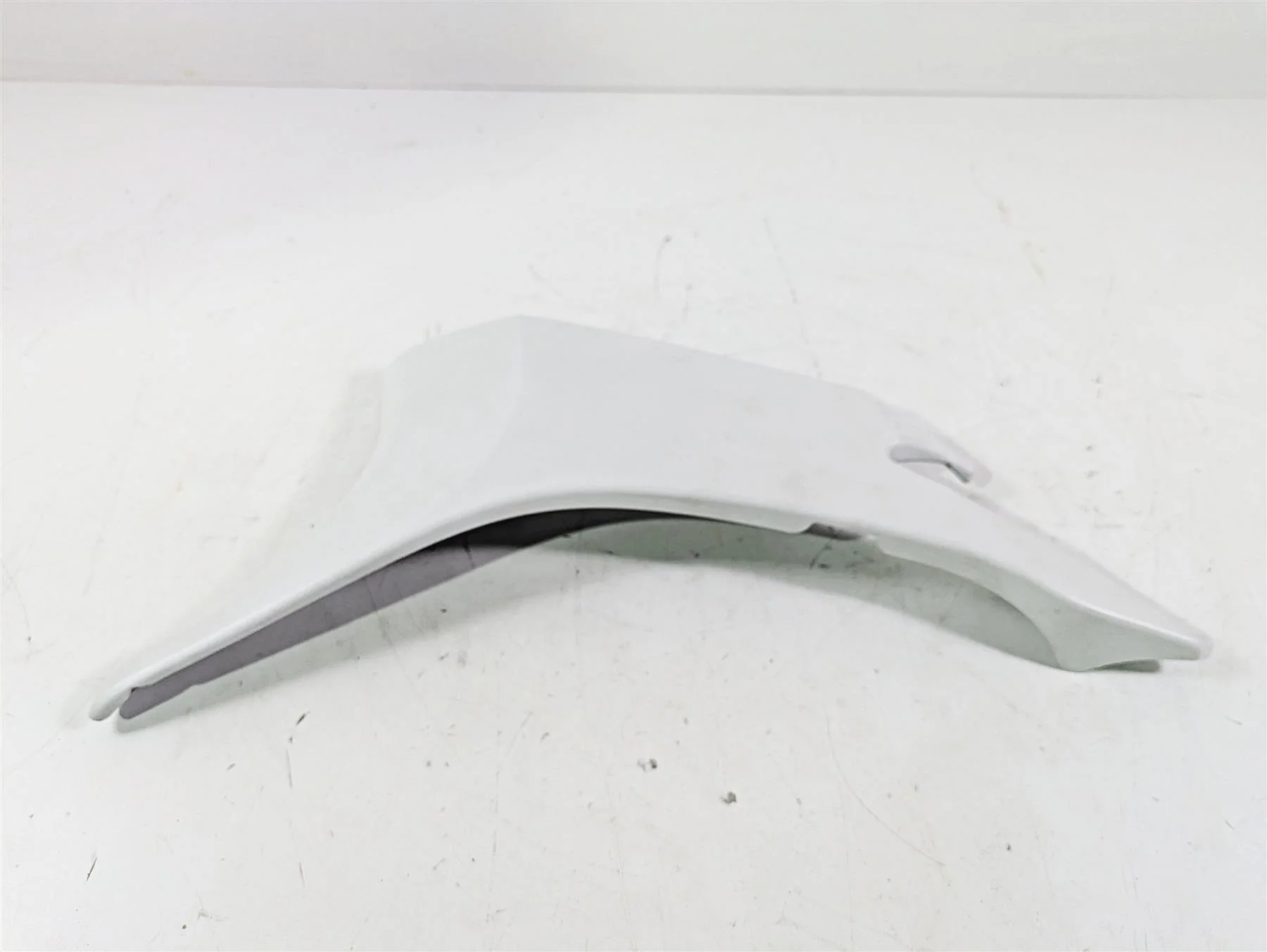 2018 Indian Chieftain Limited Right Upper Side Cover Fairing White Pearl 5450243 - Image 2