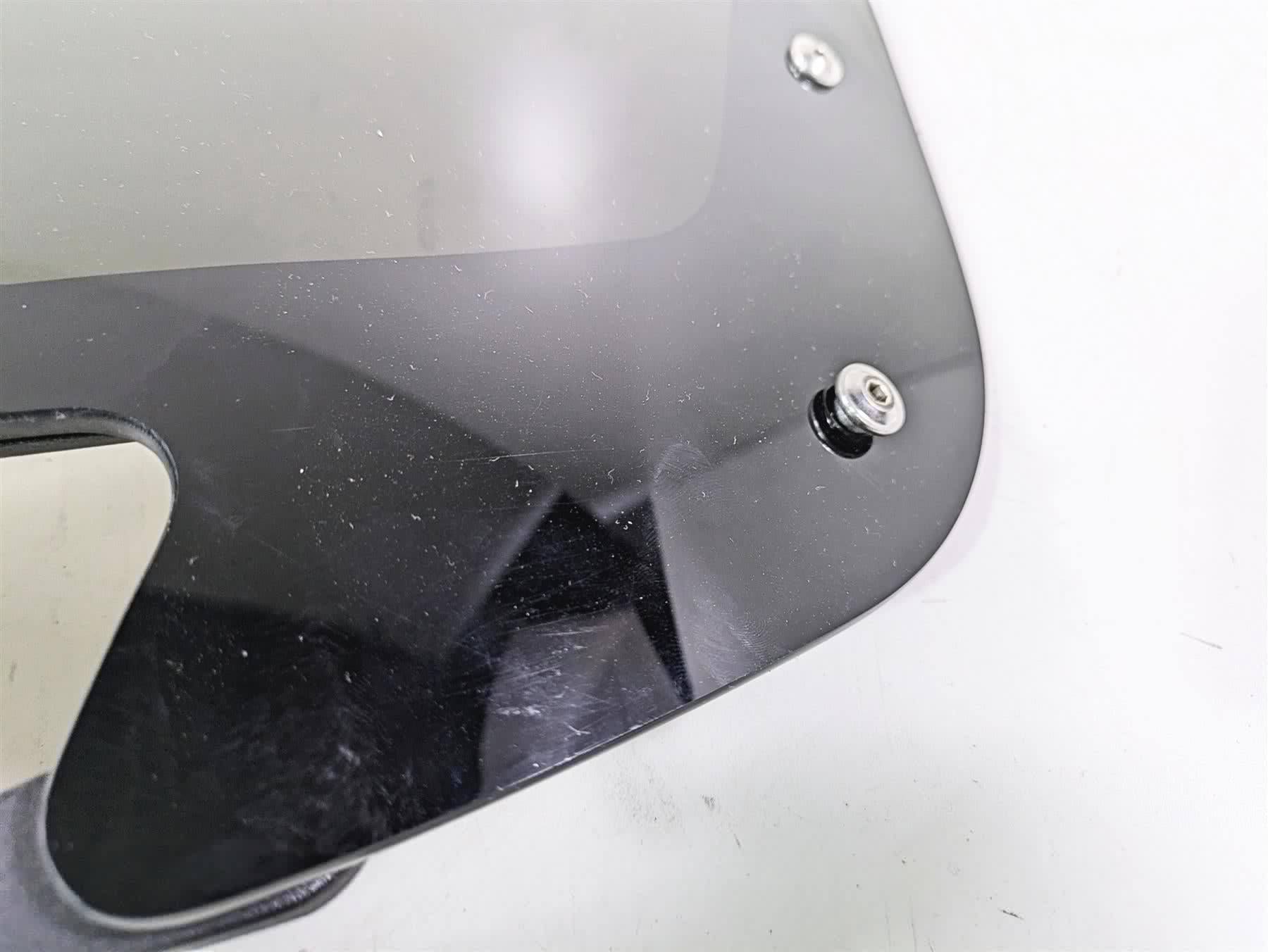 2018 Indian Chieftain Limited Short Windshield Wind Shield & Bracket 2881797 - Image 10