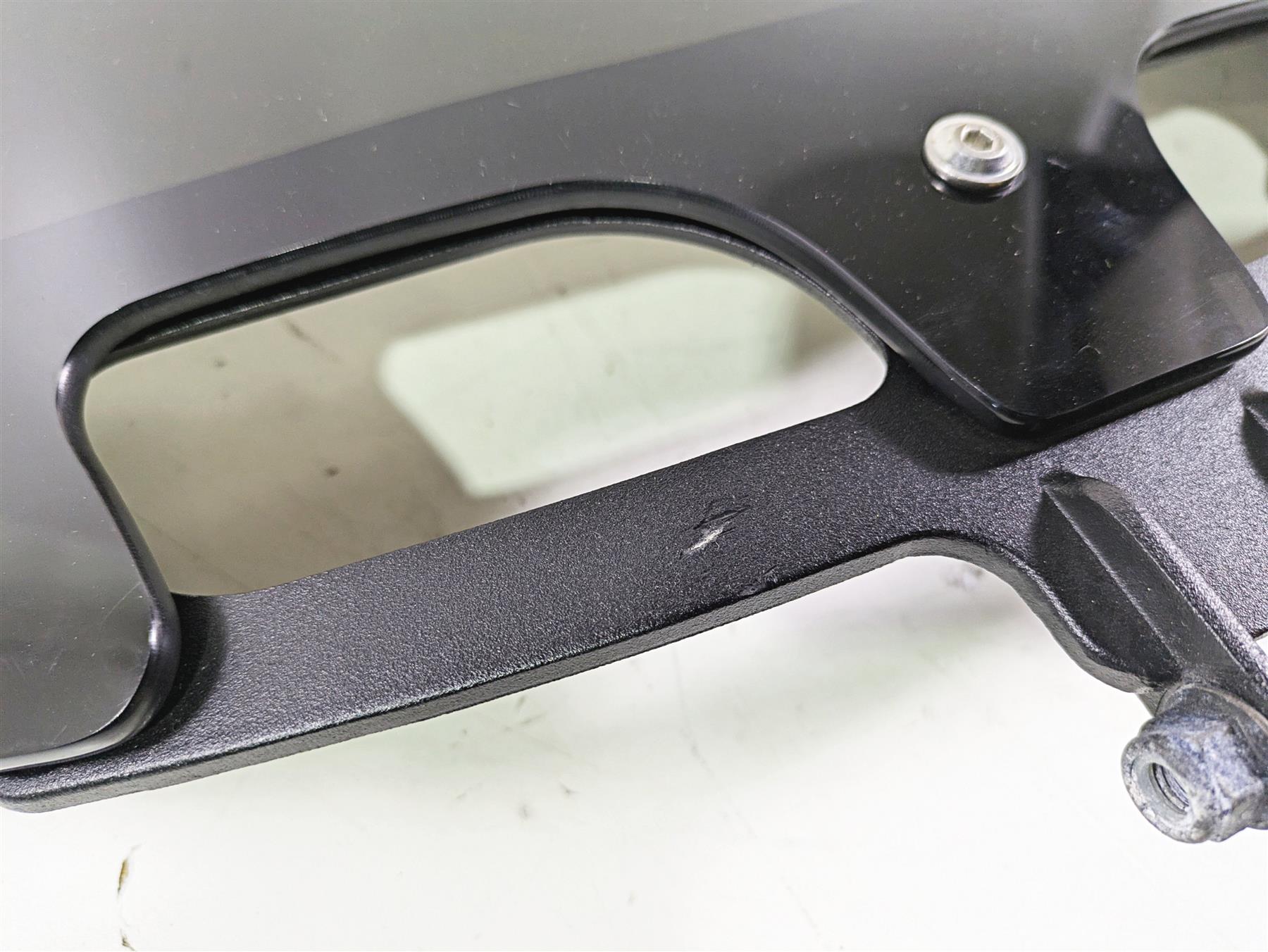 2018 Indian Chieftain Limited Short Windshield Wind Shield & Bracket 2881797 - Image 12