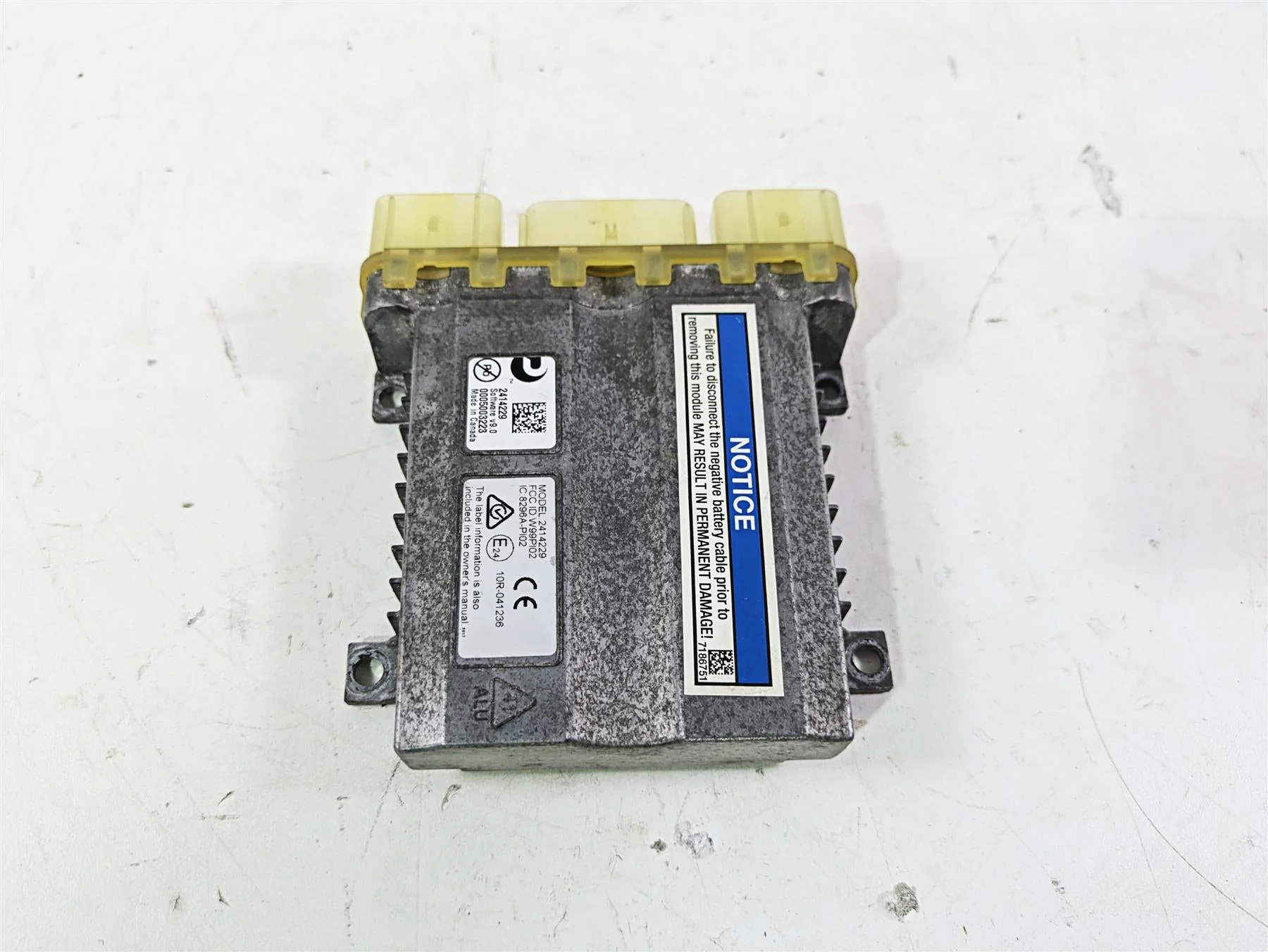 2018 Indian Chieftain Limited Vcm Vehicle Control Module Cdi Ecu Ecm 2414229 - Image 2