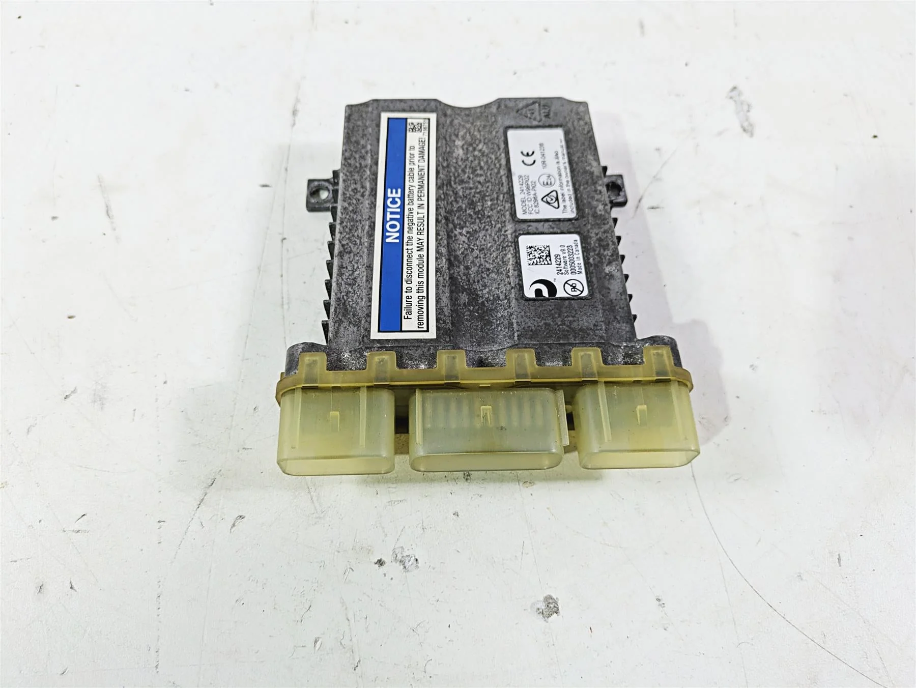 2018 Indian Chieftain Limited Vcm Vehicle Control Module Cdi Ecu Ecm 2414229 - Image 4