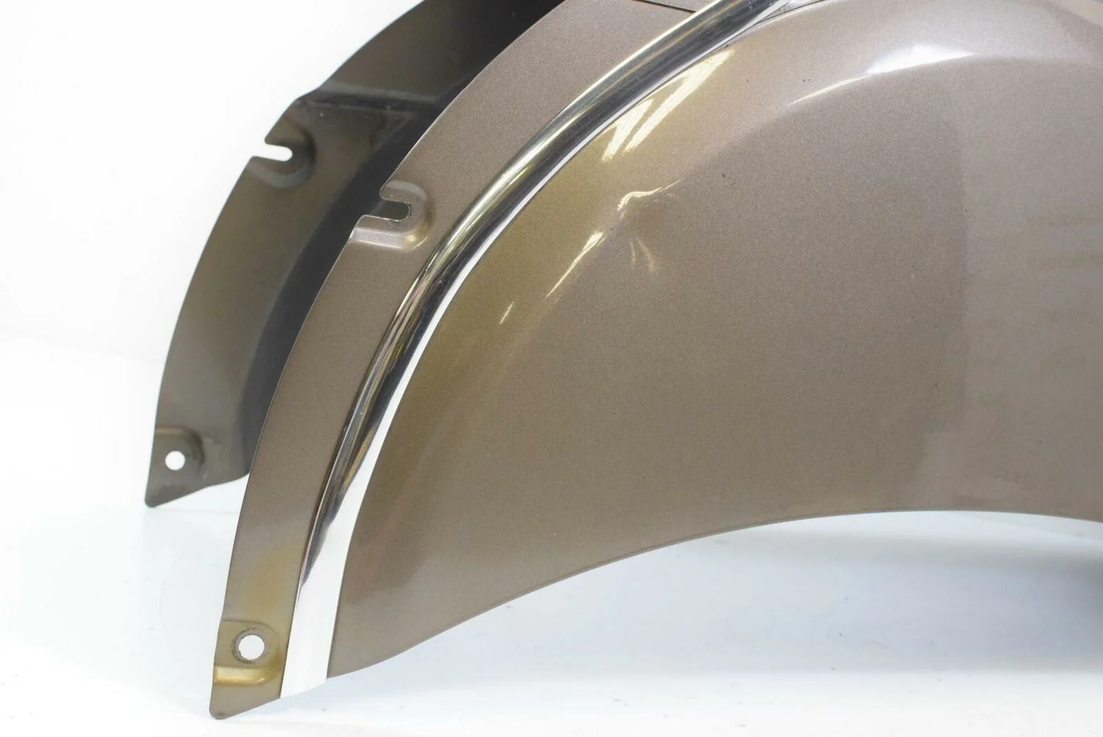 2018 Indian Roadmaster Rear Fender - Little dented 1019209 1024389 - Image 4