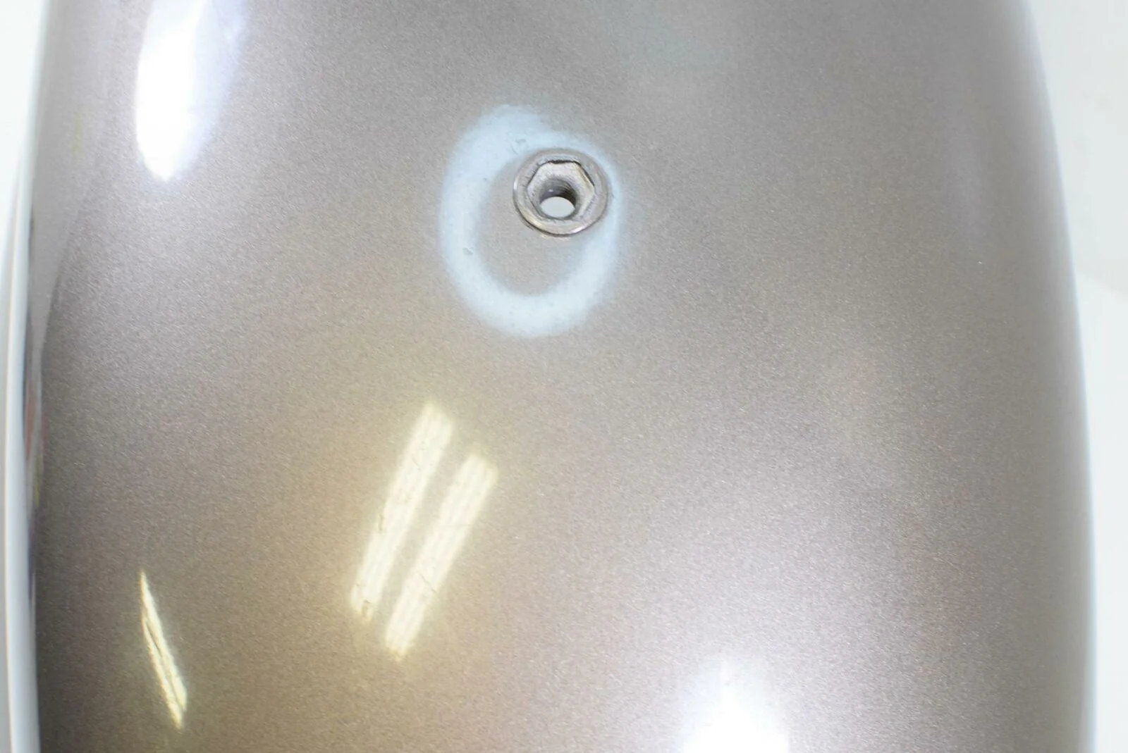 2018 Indian Roadmaster Rear Fender - Little dented 1019209 1024389 - Image 9