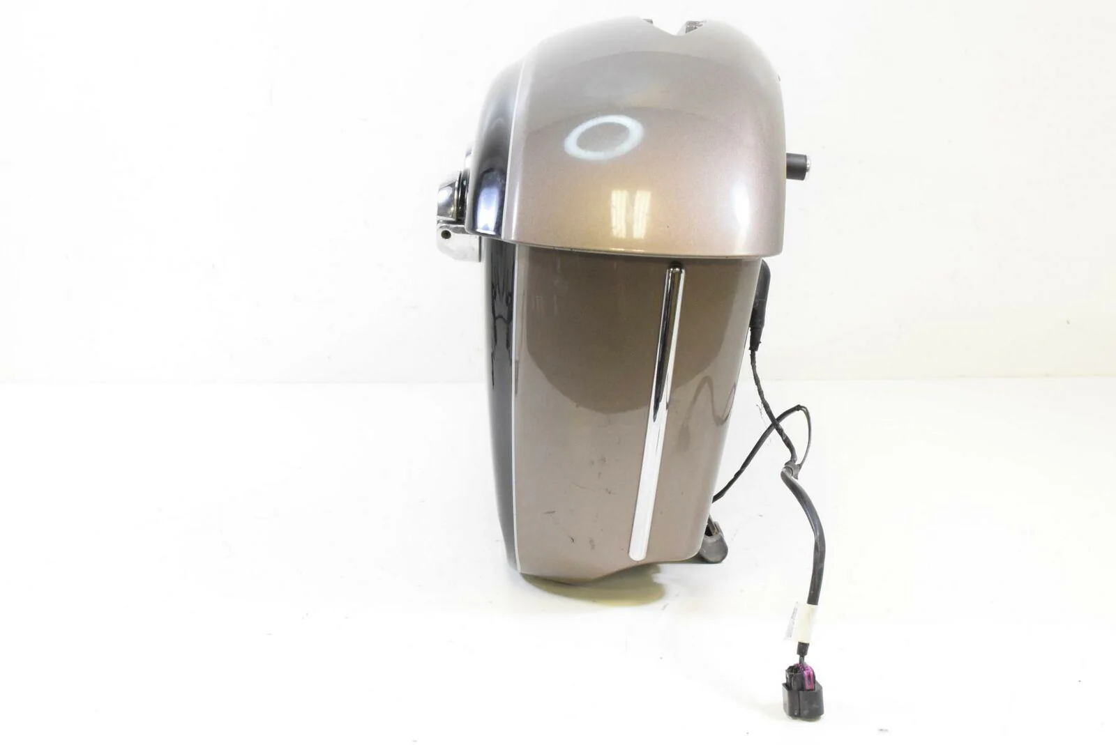 2018 Indian Roadmaster Right Saddlebag Saddle Bag 1022536-06 - Image 4