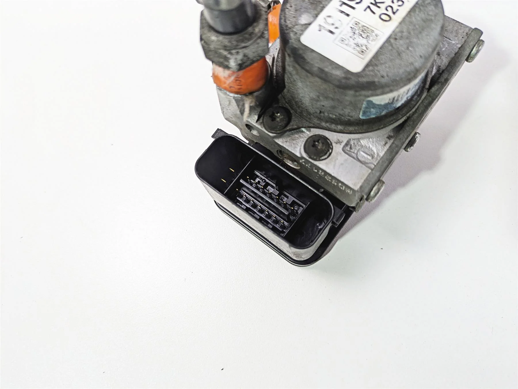 2018 Indian Springfield Dark Horse Abs Brake Pump Pressure Module 2204981 - Image 8