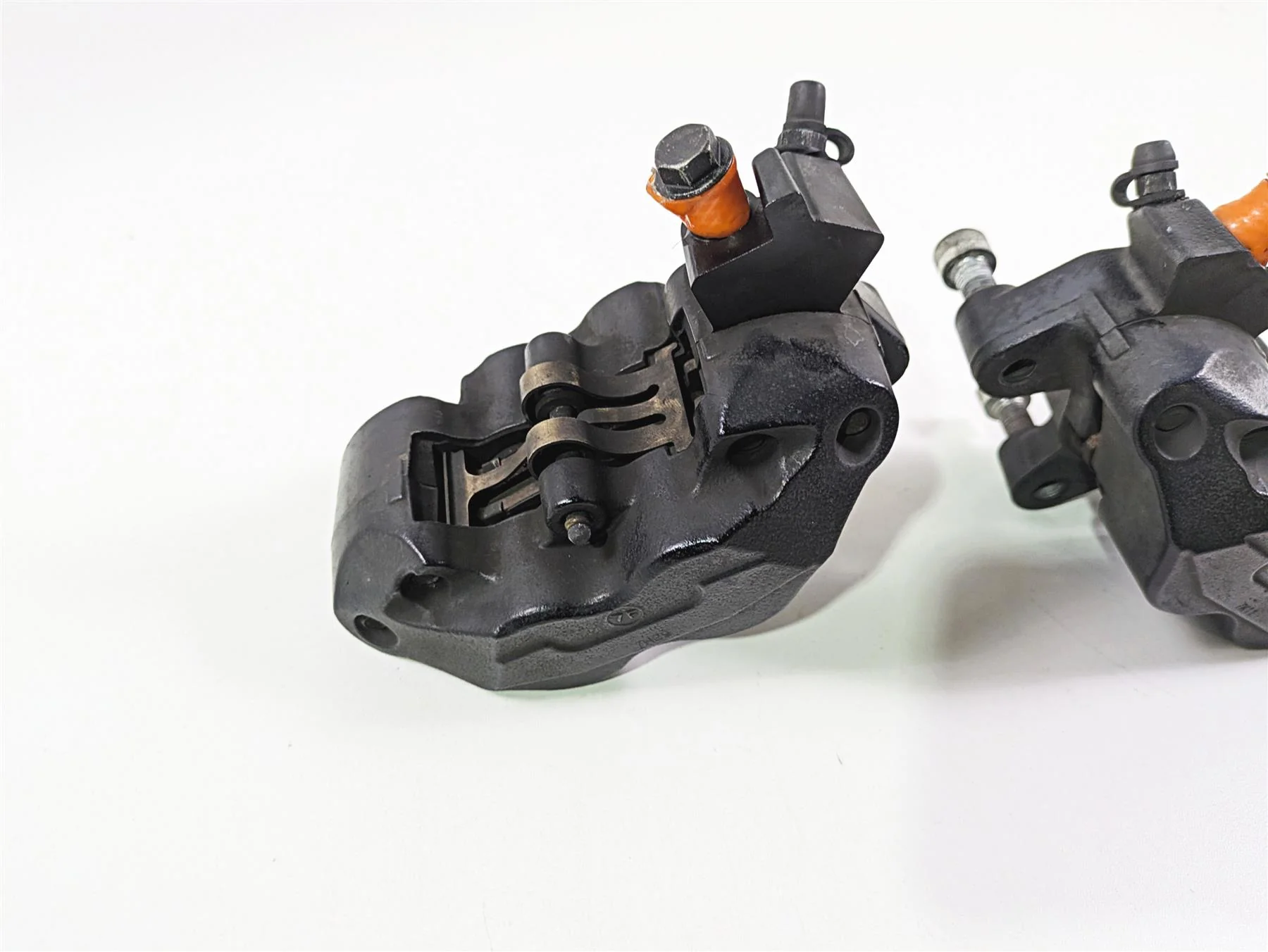 2018 Indian Springfield Dark Horse Front Brake Caliper Set 1912004 1912005 - Image 8