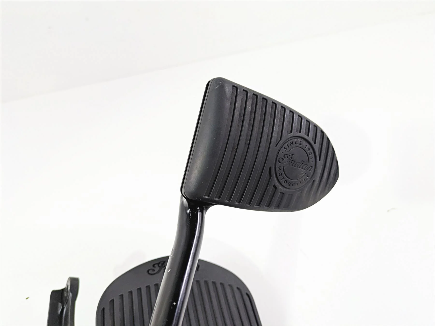 2018 Indian Springfield Dark Horse Front Right Floor Board Brake Pedal 5141001 - Image 6