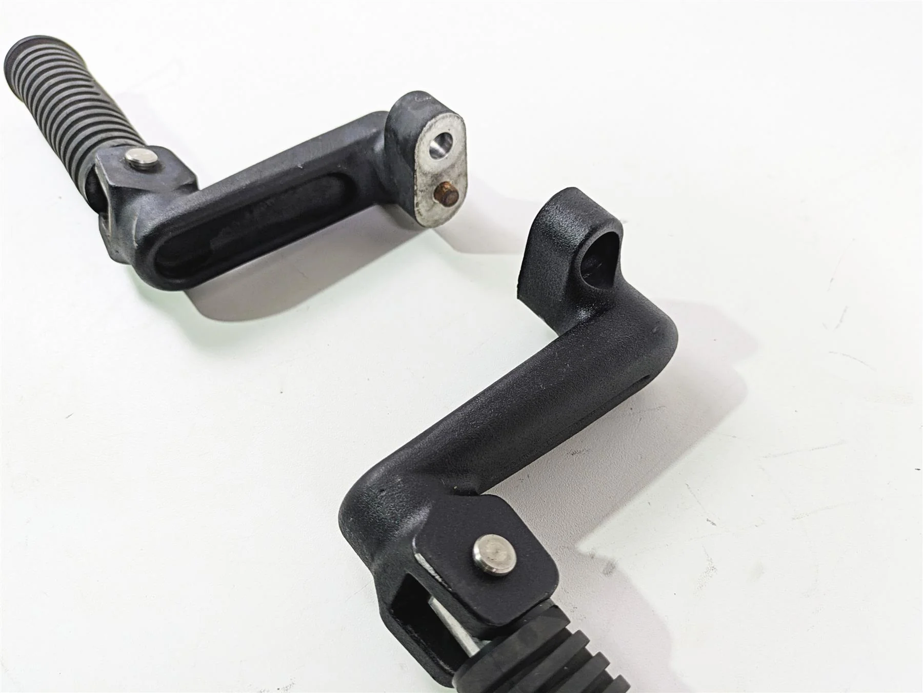 2018 Indian Springfield Dark Horse Rear Passenger Footpegs  5140869 - Image 12
