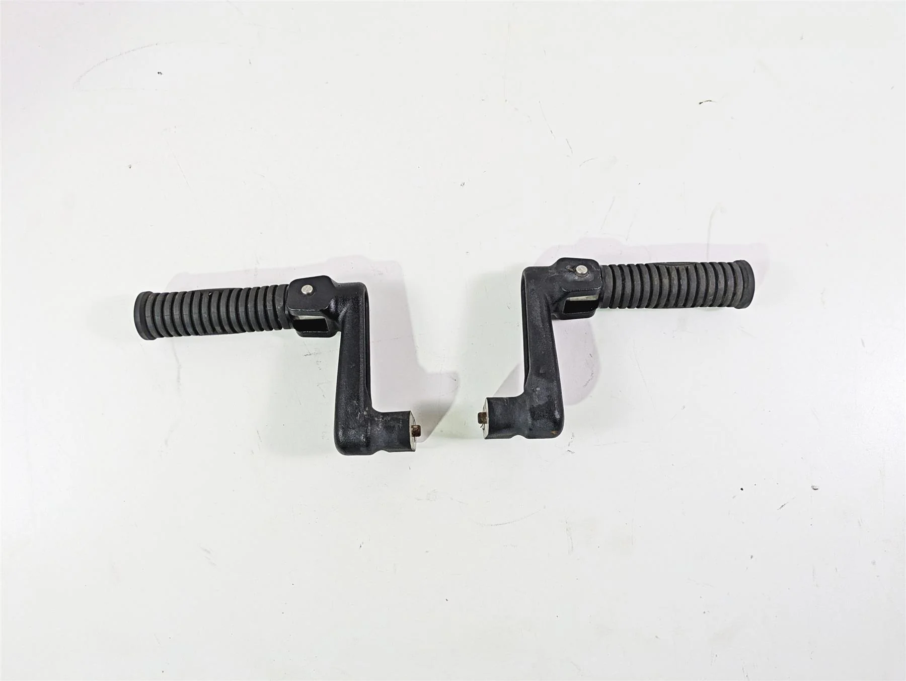 2018 Indian Springfield Dark Horse Rear Passenger Footpegs  5140869 - Image 4