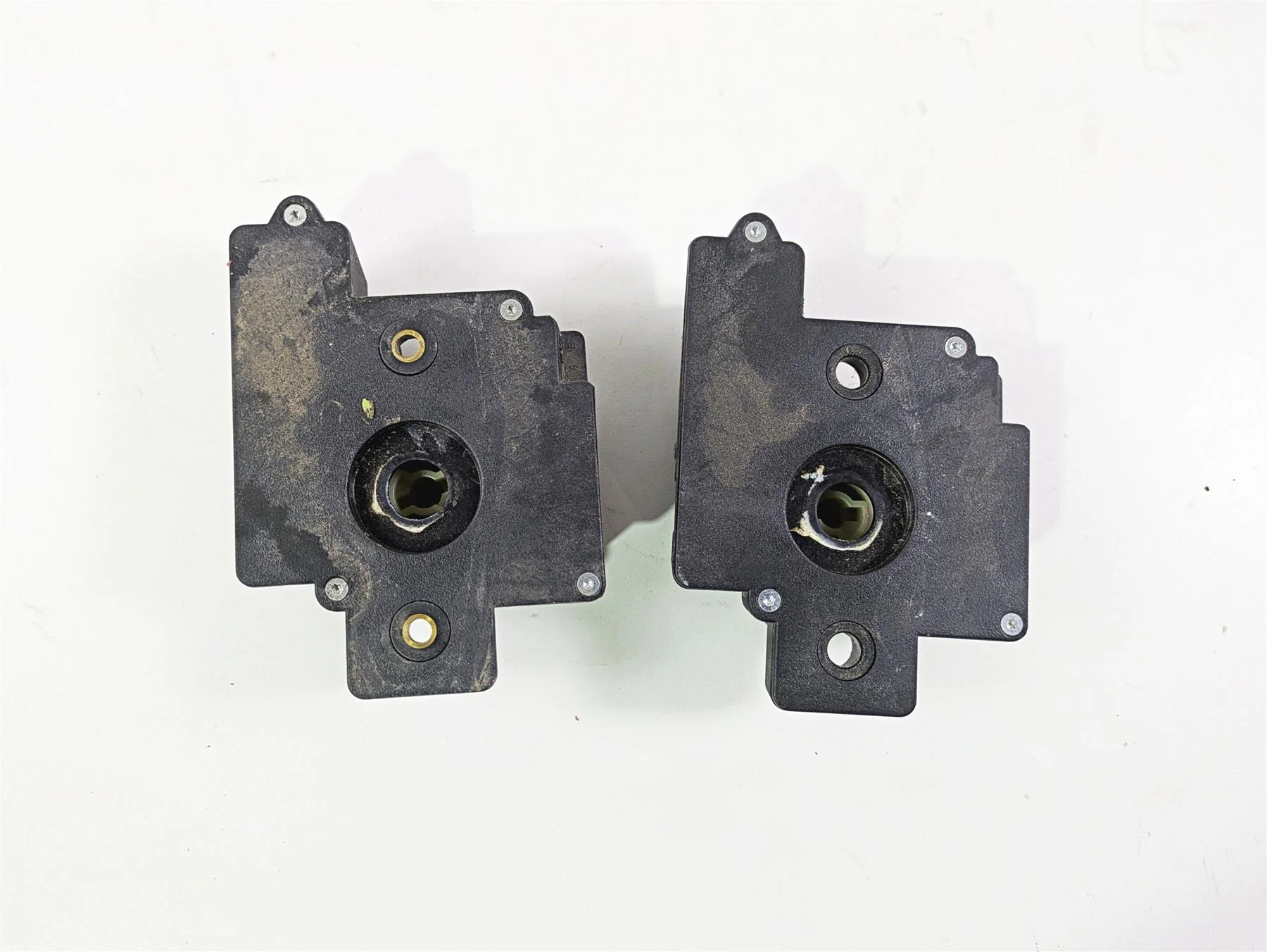 2018 Indian Springfield Dark Horse Saddlebag Lock Actuator Set 4017838 - Image 12