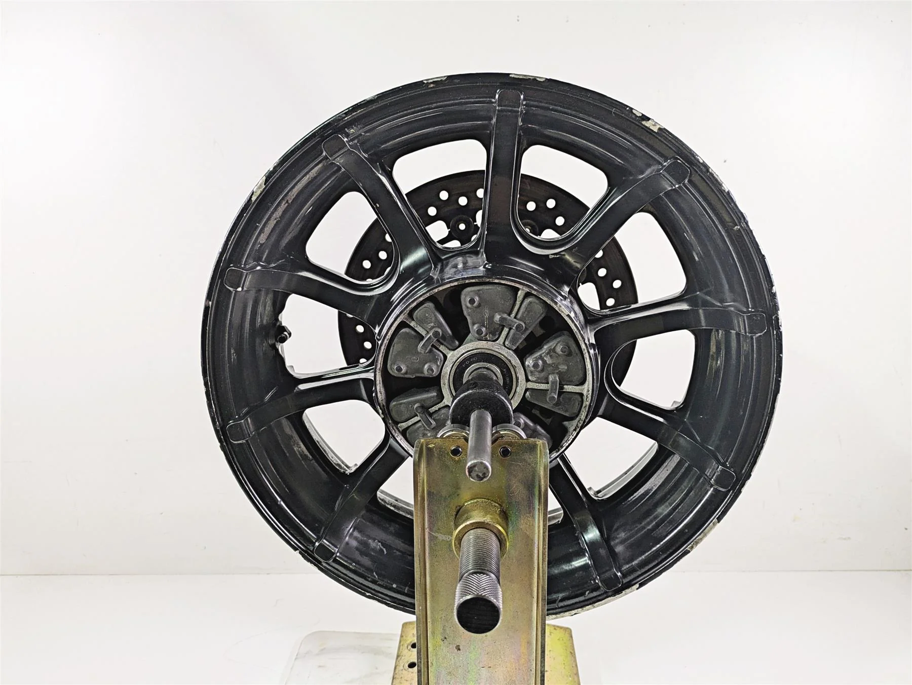 2018 Indian Springfield Dark Horse Straight 16x5 Rear Wheel Rim 1523060 - Image 4