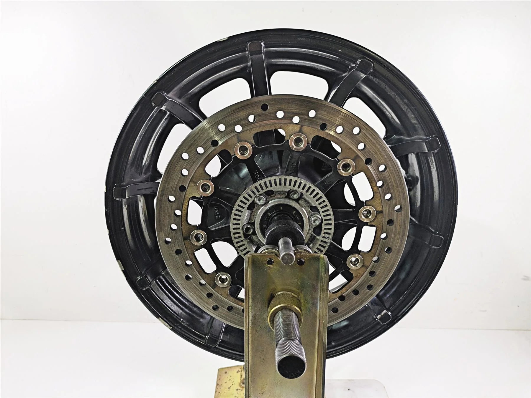 2018 Indian Springfield Dark Horse Straight 16x5 Rear Wheel Rim 1523060 - Image 5
