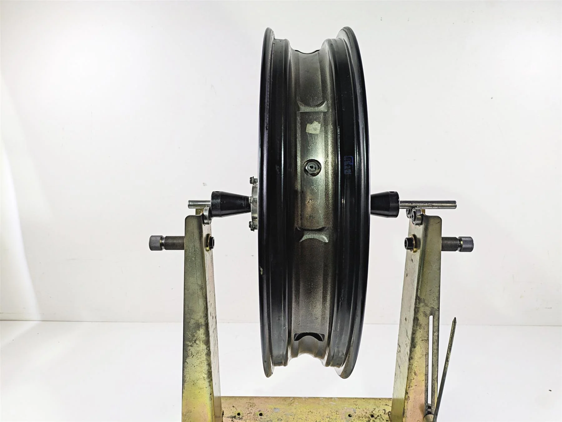 2018 Indian Springfield Dark Horse Straight 19x3.5 Front Wheel Rim 1523059 - Image 3