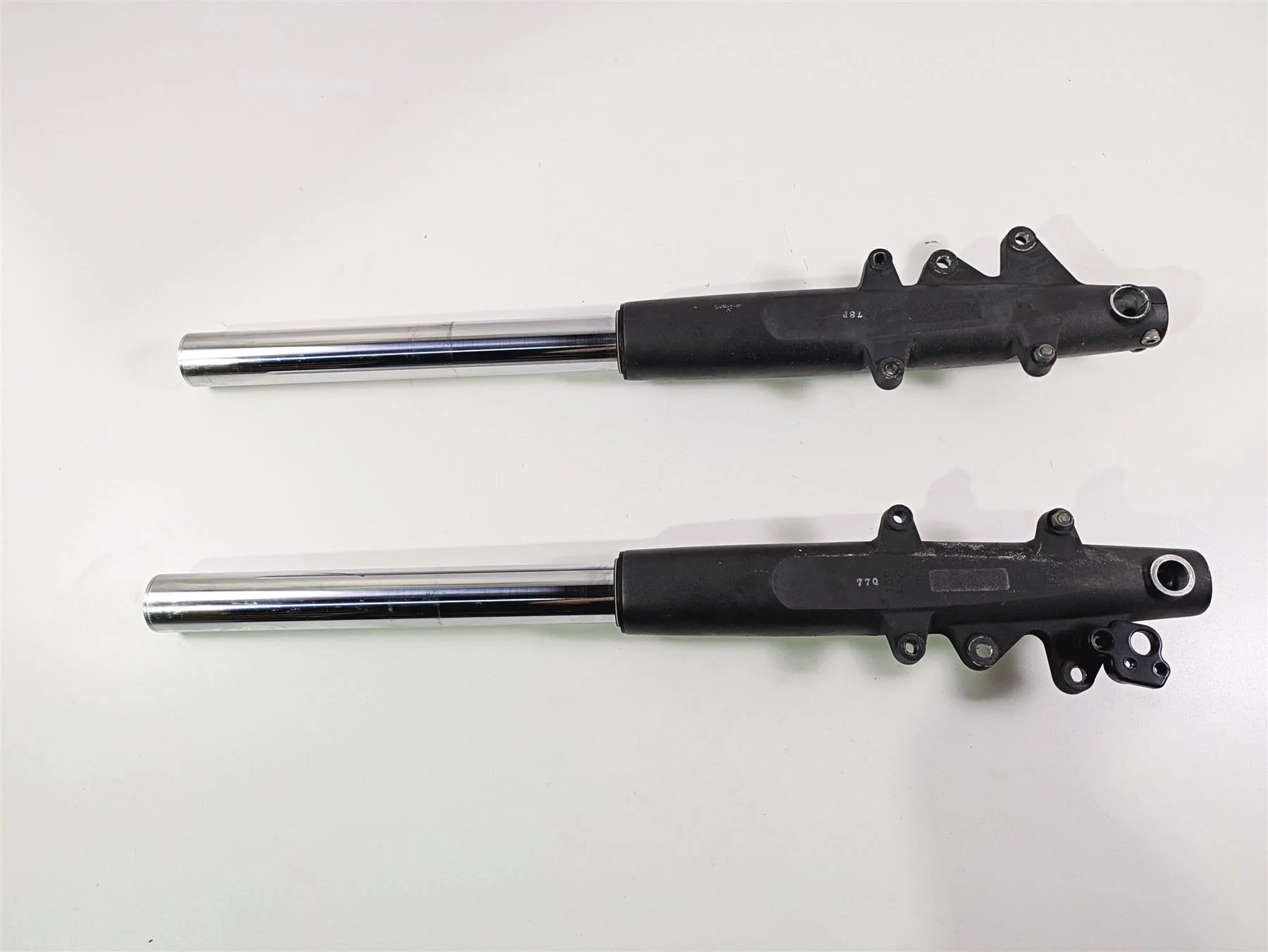 2018 Indian Springfield Dark Horse Straight Front Forks 46Mm 1824021 1824022 - Image 2