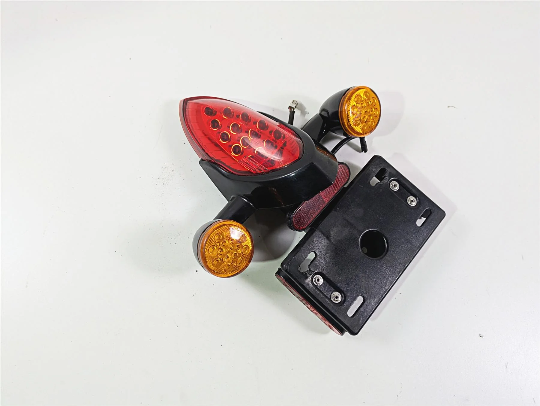 2018 Indian Springfield Dark Horse Taillight Blinker Plate Holder - Read 2412442 - Image 12