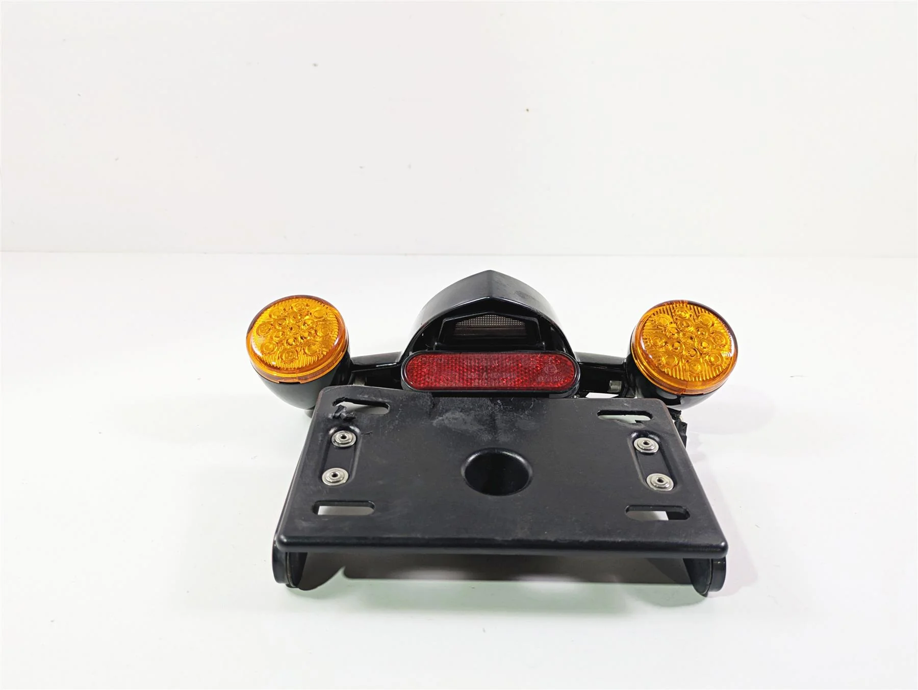 2018 Indian Springfield Dark Horse Taillight Blinker Plate Holder - Read 2412442 - Image 2