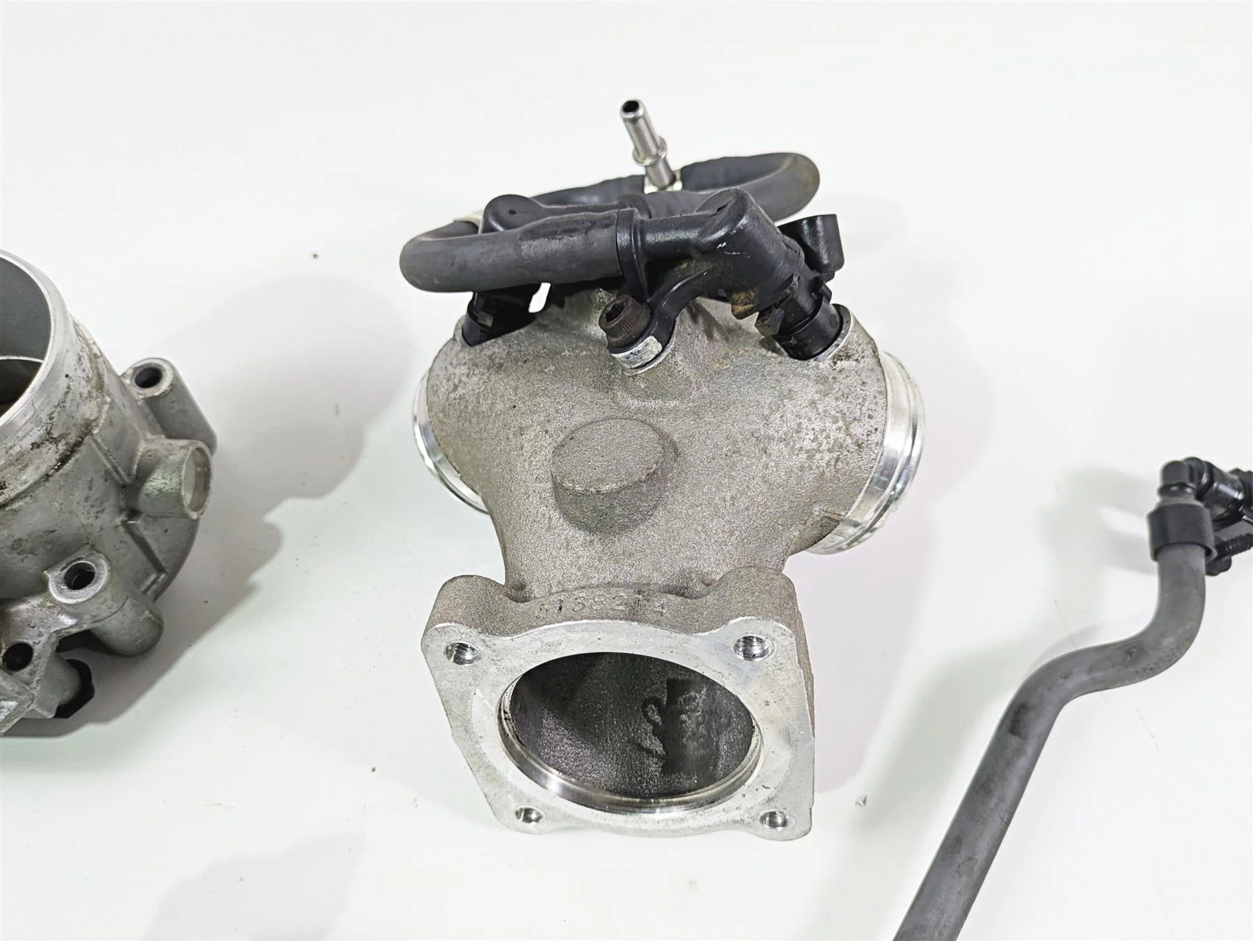 2018 Indian Springfield Dark Horse Throttle Body & Intake 1204685 5138214 - Image 5