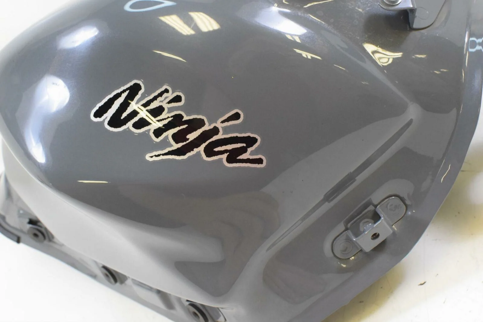 2018 Kawasaki EX650 Ninja Fuel Gas Petrol Tank - Dent  51001-0841-H8 - Image 10