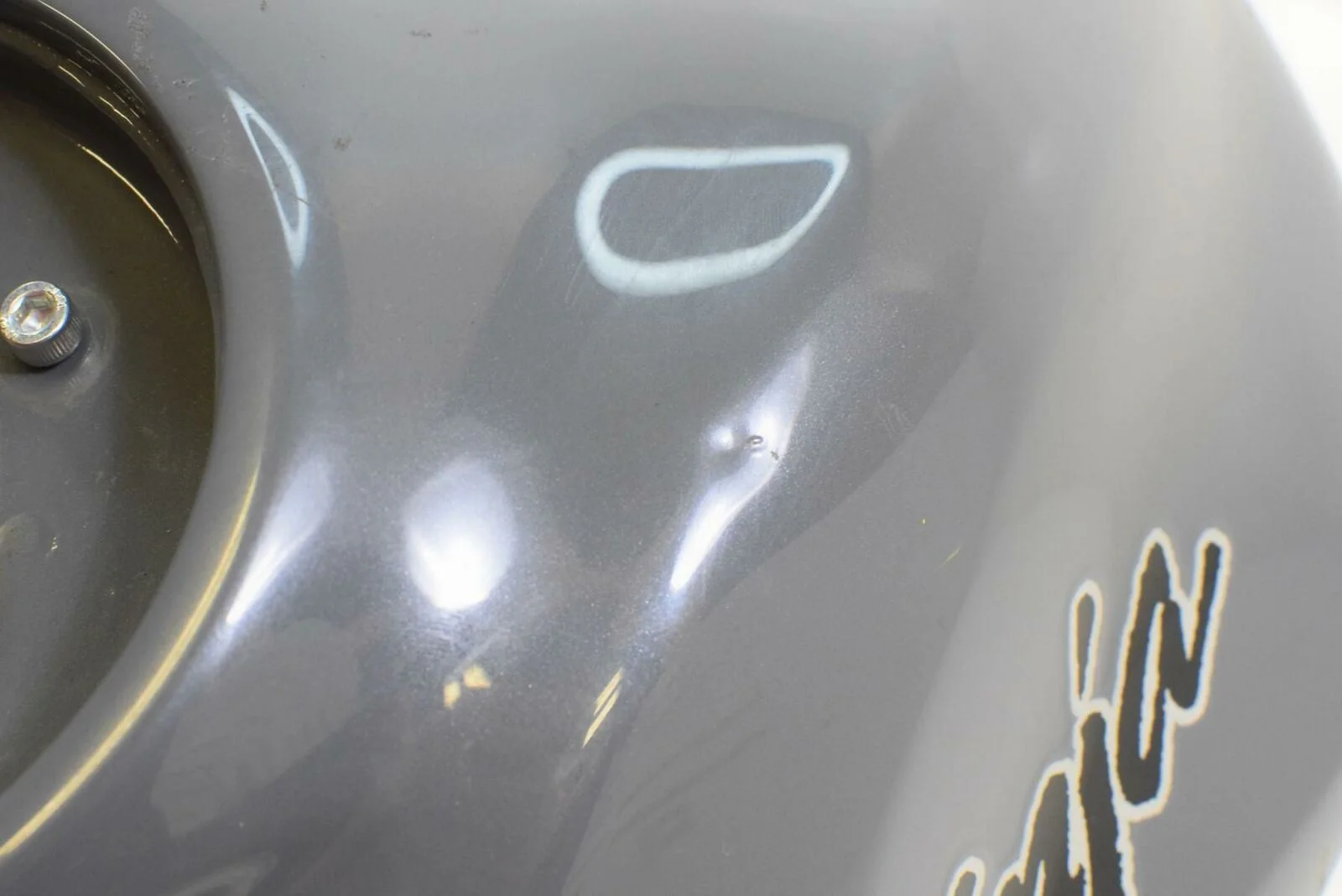 2018 Kawasaki EX650 Ninja Fuel Gas Petrol Tank - Dent  51001-0841-H8 - Image 12