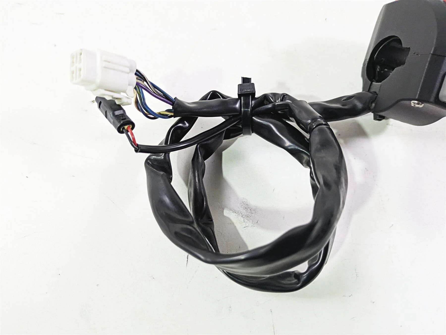 2018 KTM 1290 Super Adv S Right Hand Control Switch 61411174000 61411174100 - Image 6